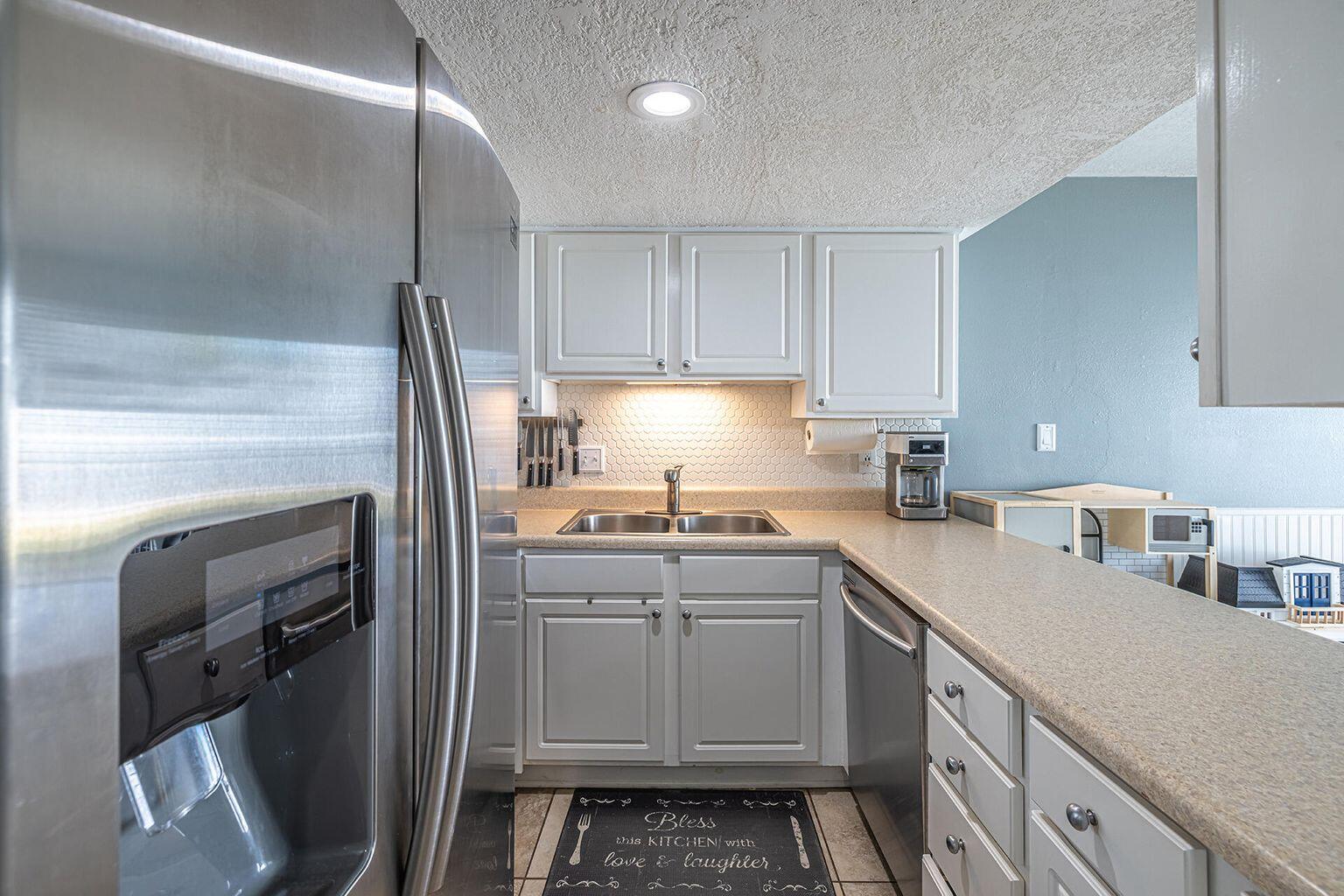 FINISTERRA CONDO - Residential Lease