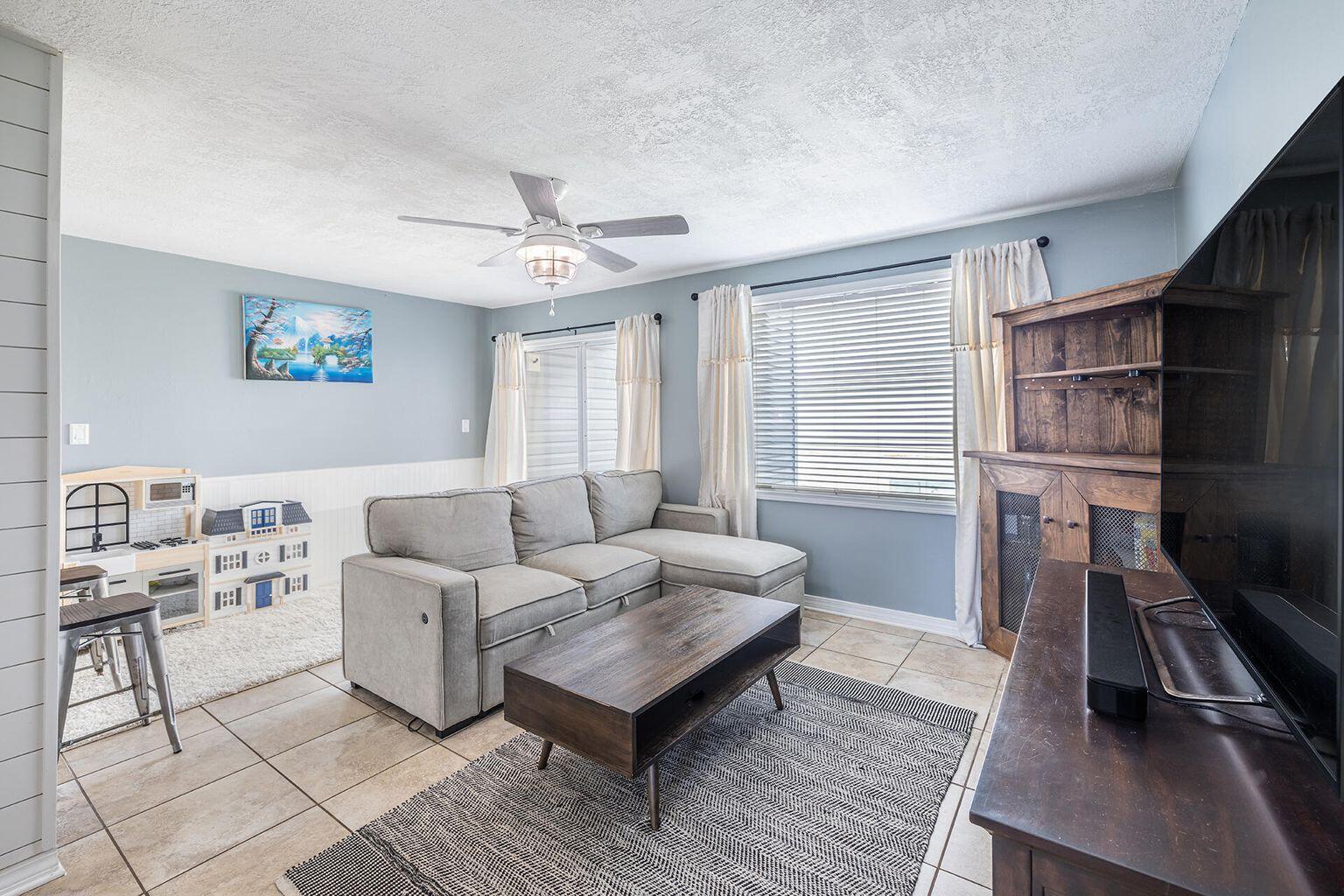 FINISTERRA CONDO - Residential Lease