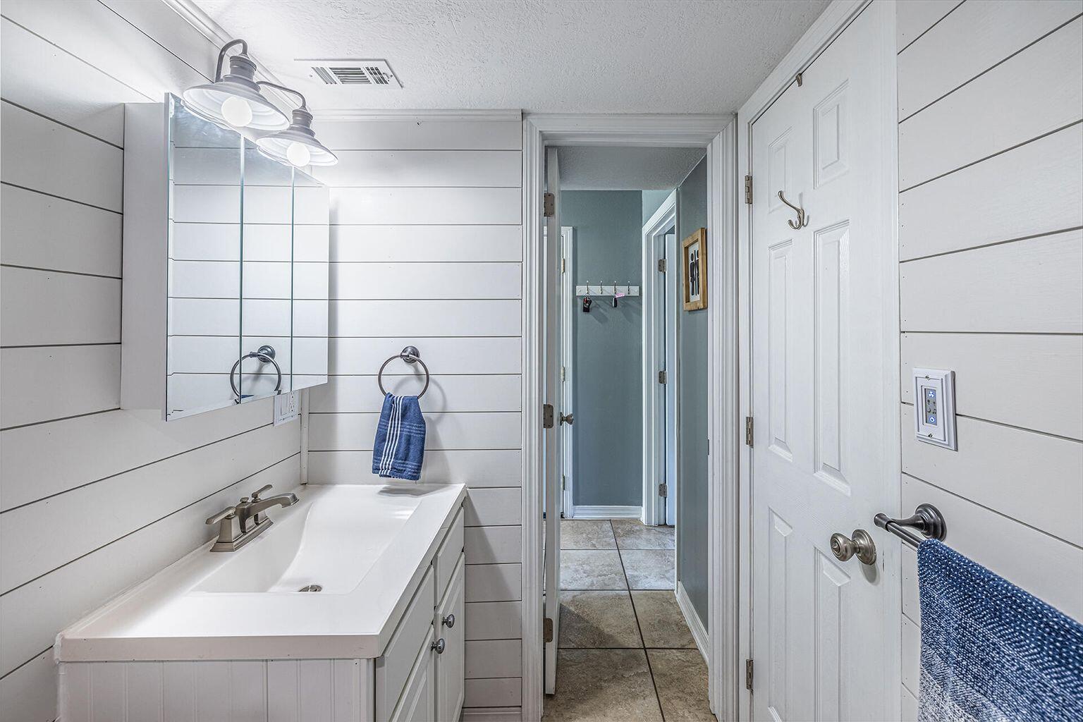 FINISTERRA CONDO - Residential Lease