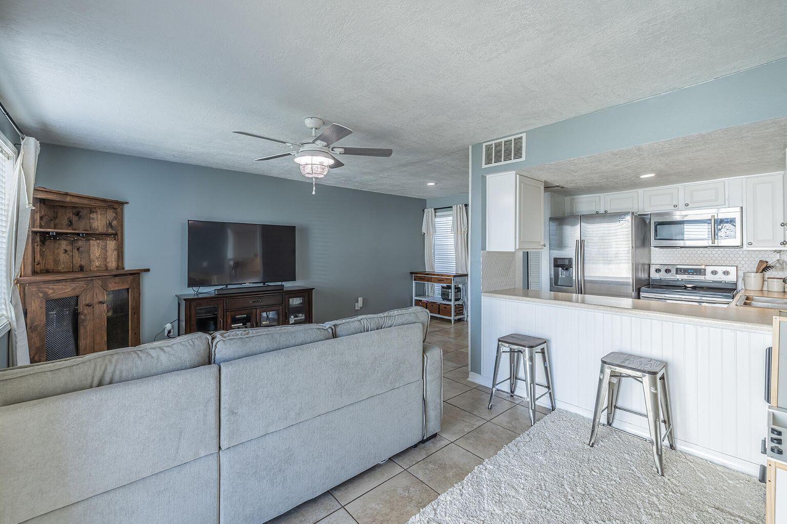 FINISTERRA CONDO - Residential Lease
