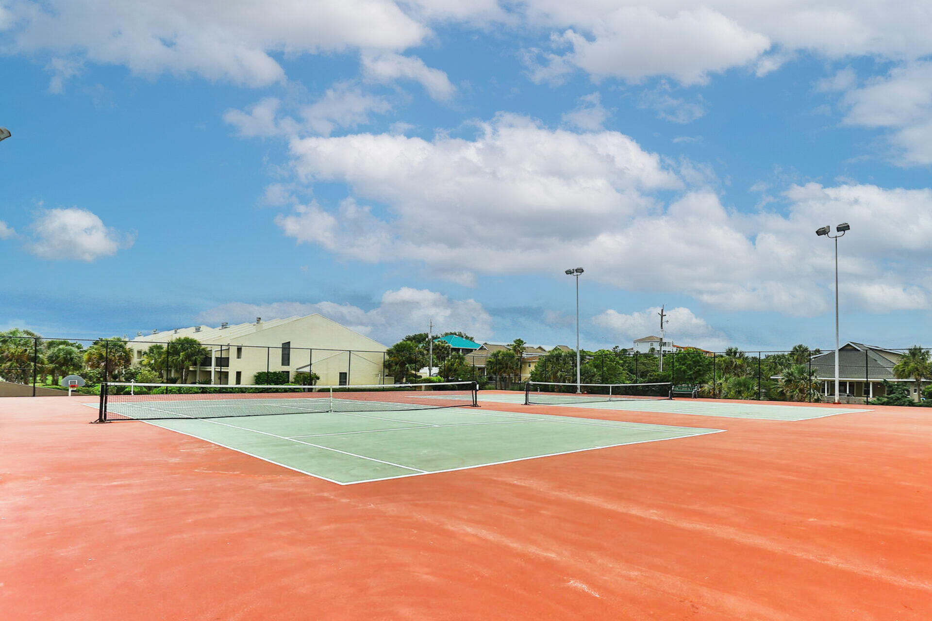 MAINSAIL CONDO PH 1 - Residential