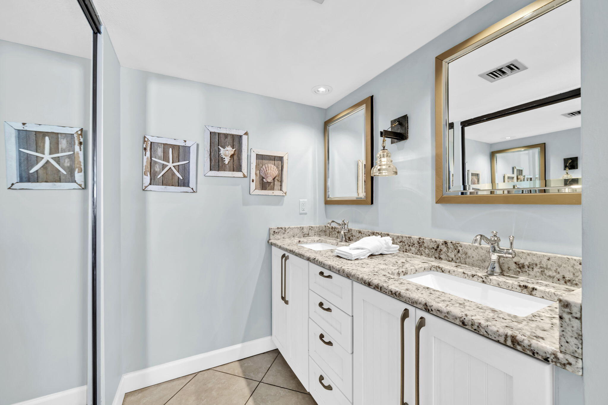 MAINSAIL CONDO PH 1 - Residential