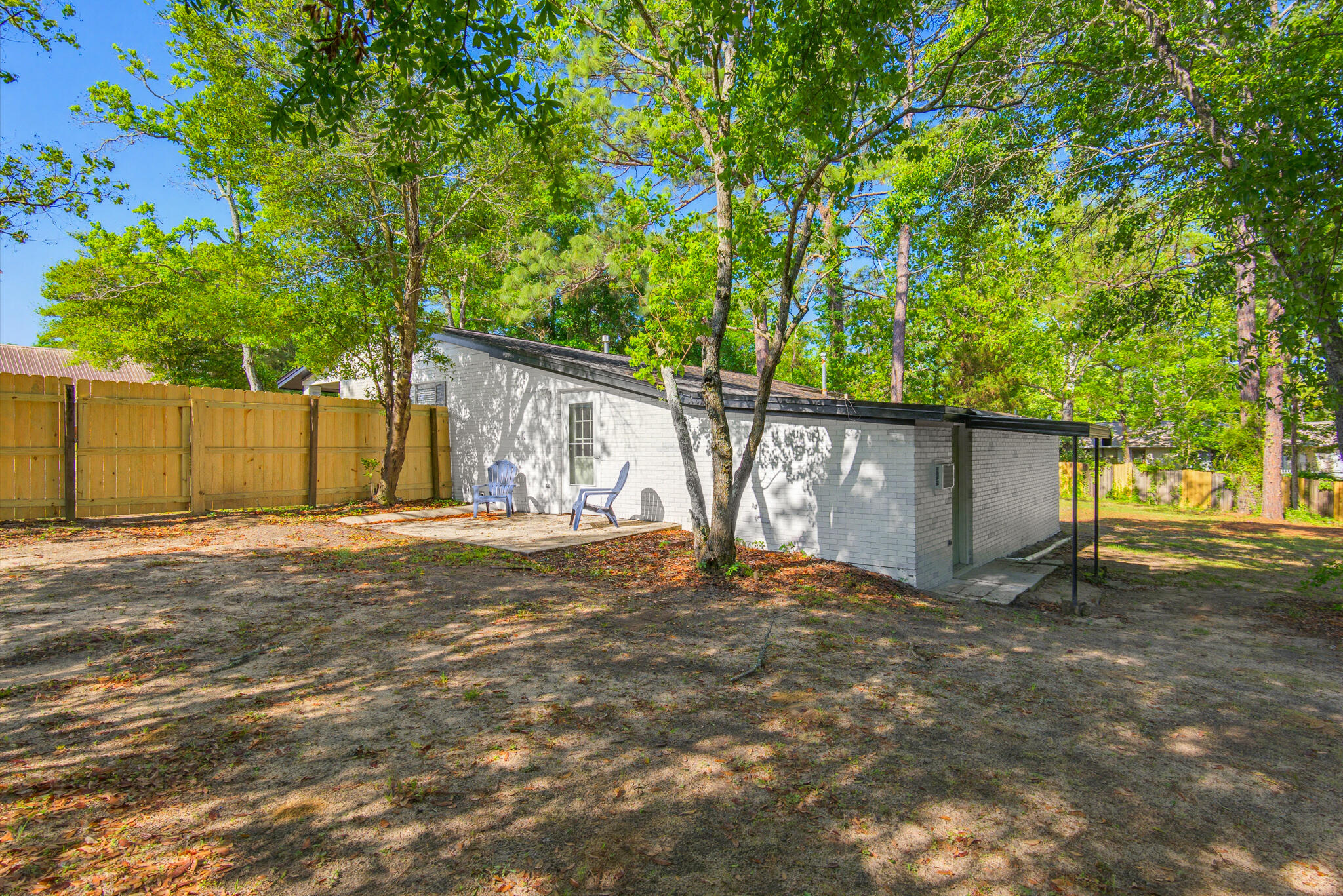 MCLAUGHLIN & HARRIS - Residential