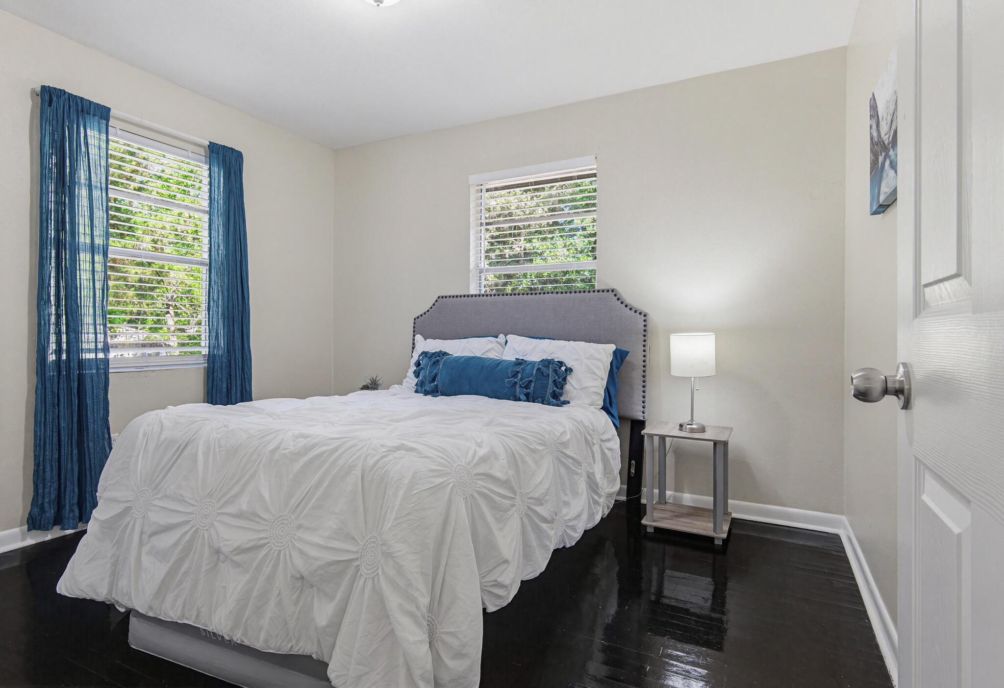 MCLAUGHLIN & HARRIS - Residential