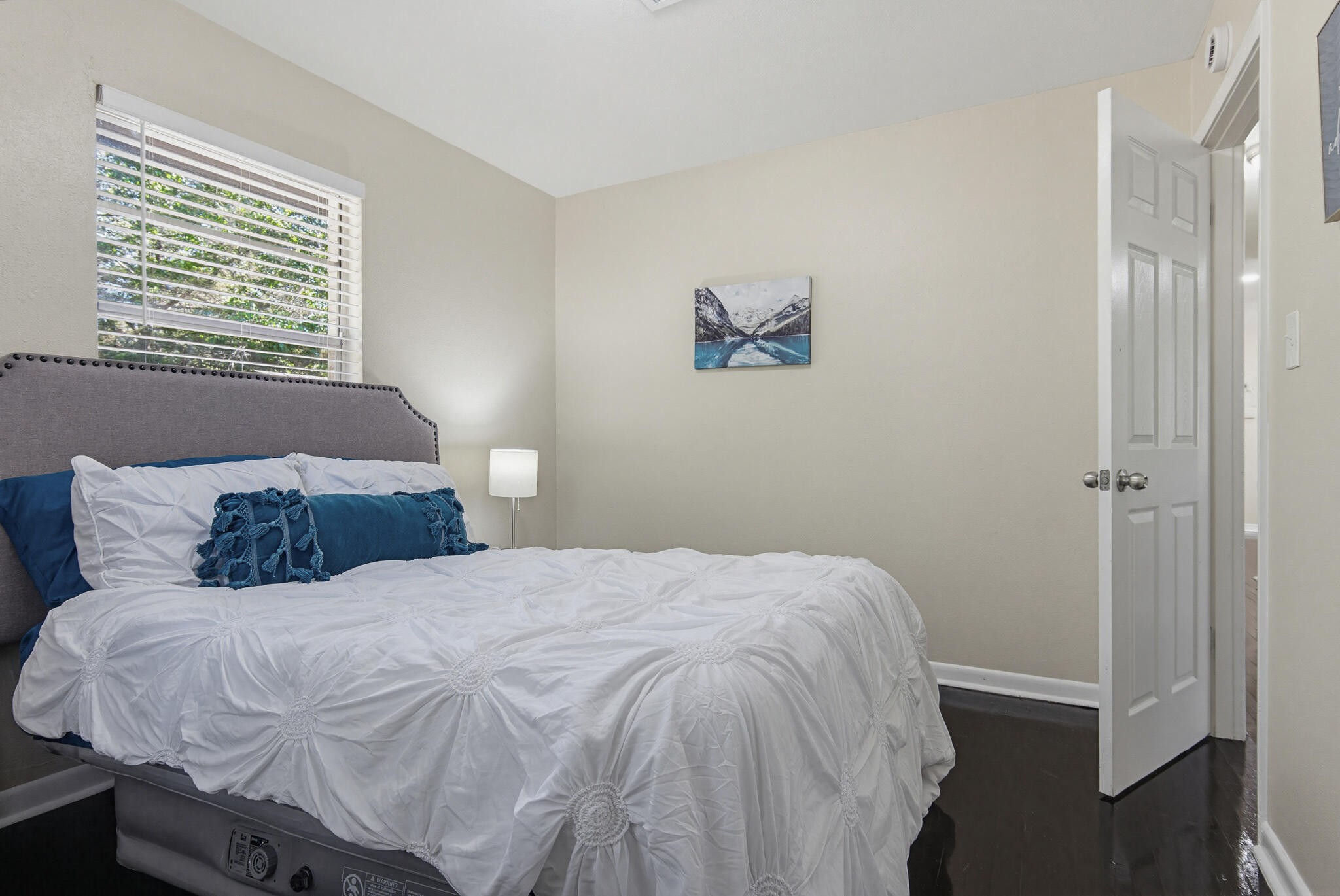 MCLAUGHLIN & HARRIS - Residential