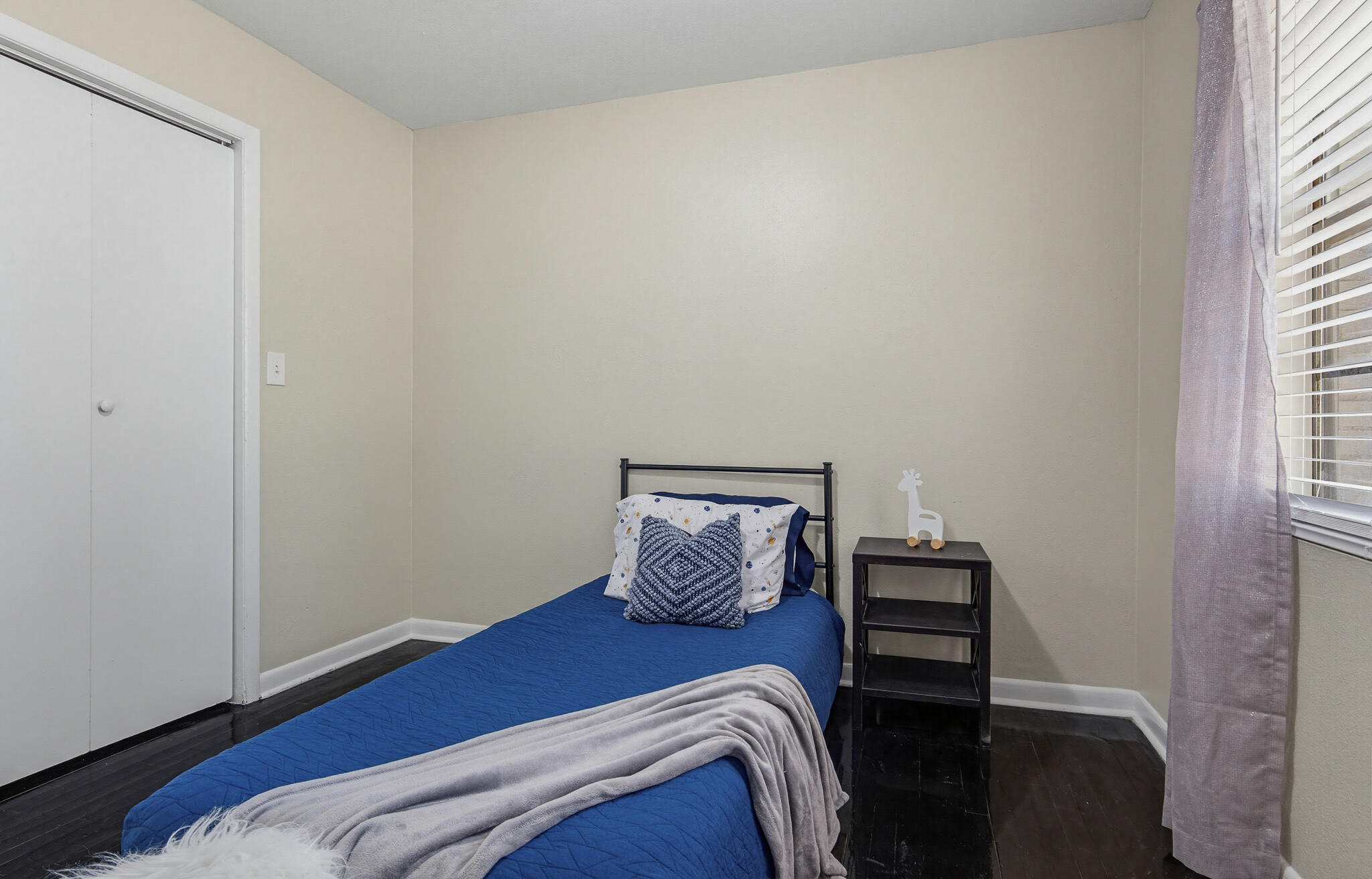 MCLAUGHLIN & HARRIS - Residential