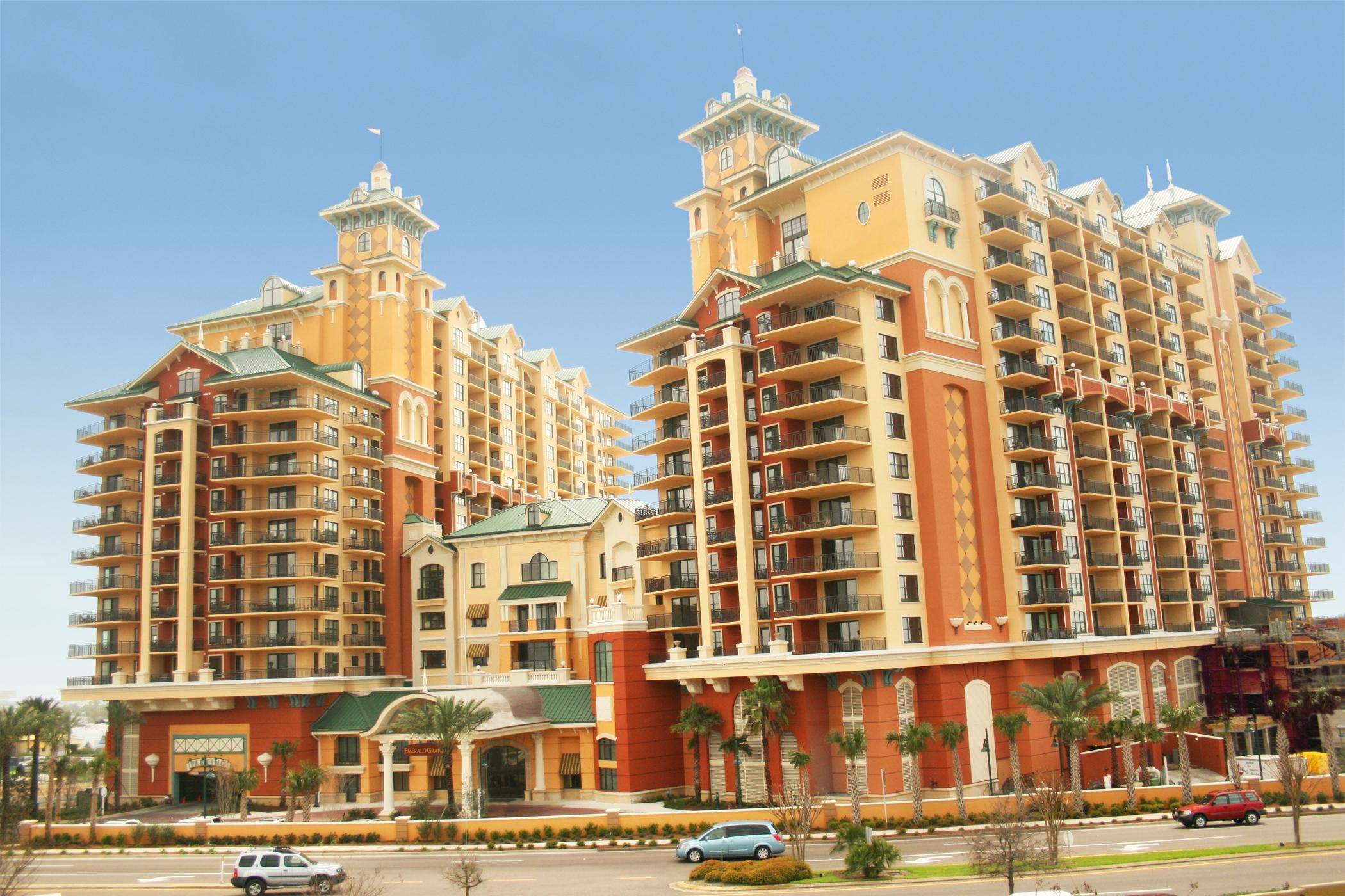 EMERALD GRANDE - Residential