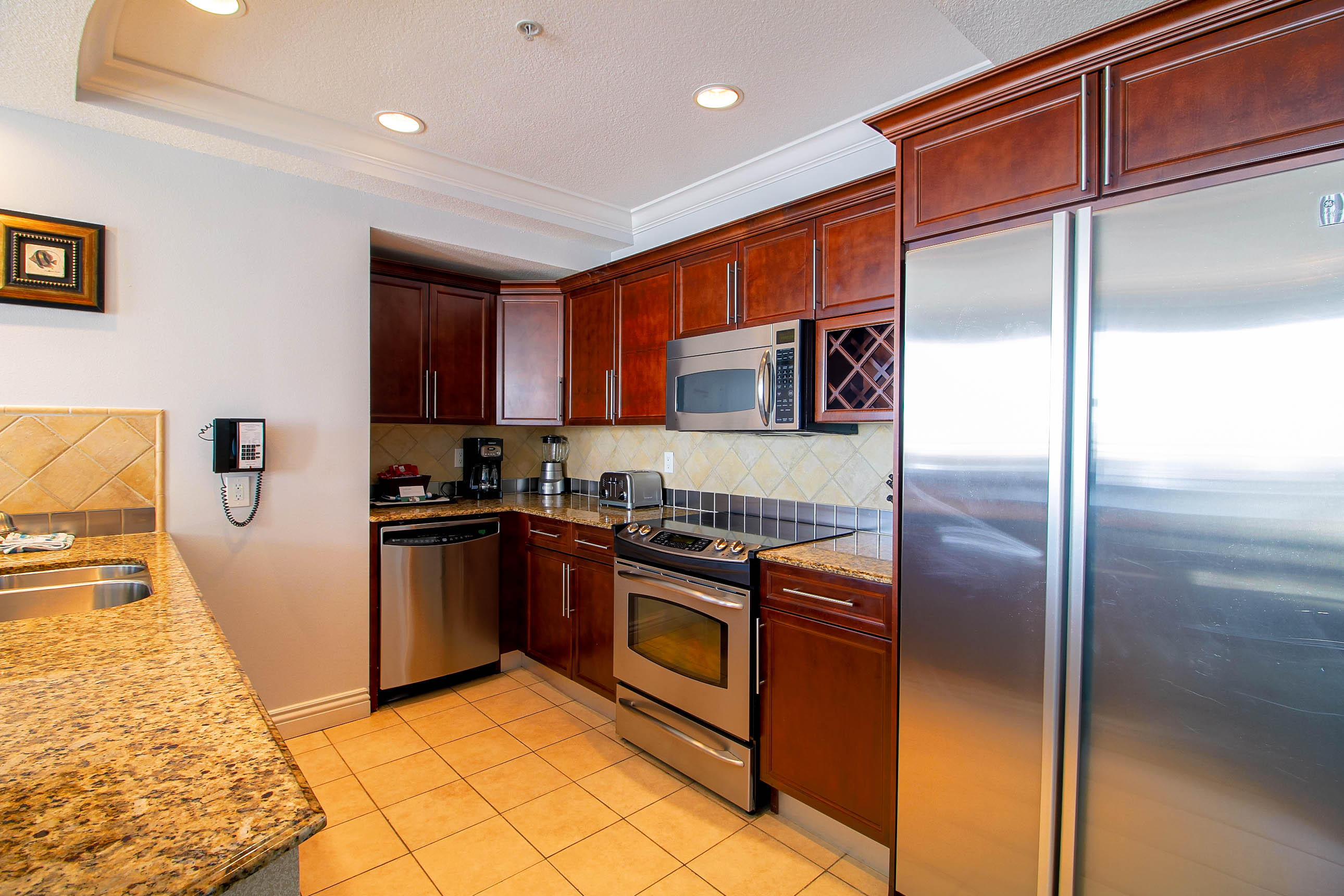 EMERALD GRANDE - Residential