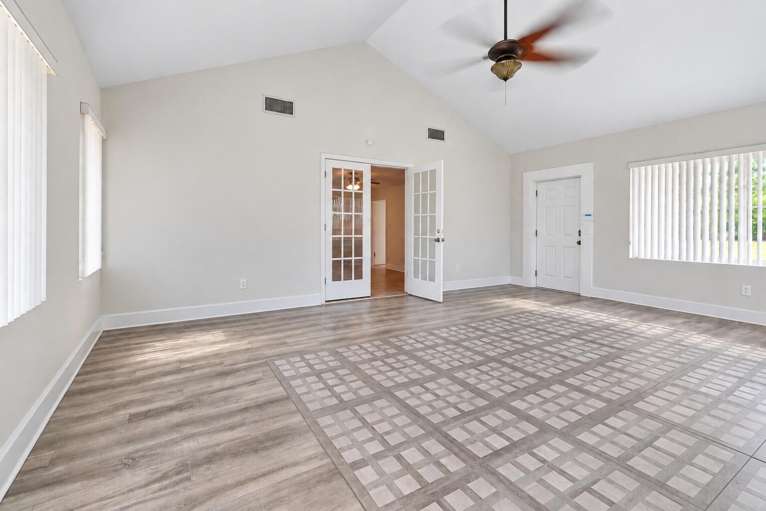 2742 E Highway 390