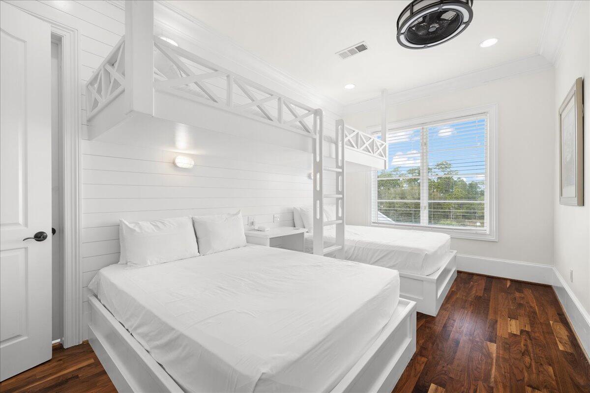 BEACH VIEW HEIGHTS UNREC - Residential