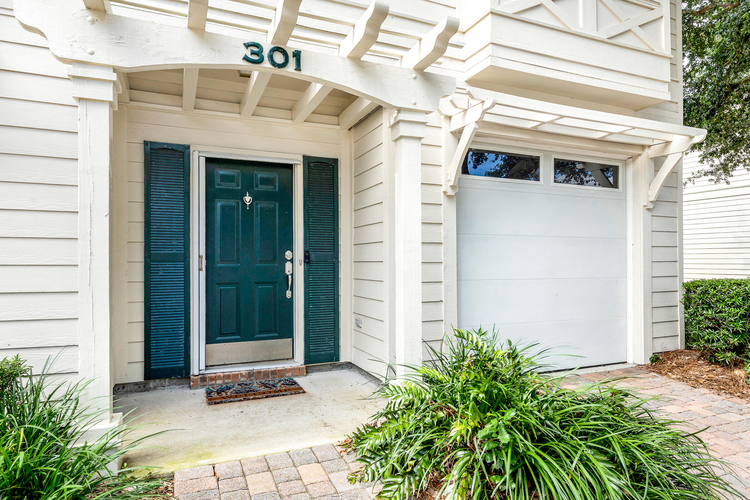 301 Mattie M Kelly Boulevard 301
