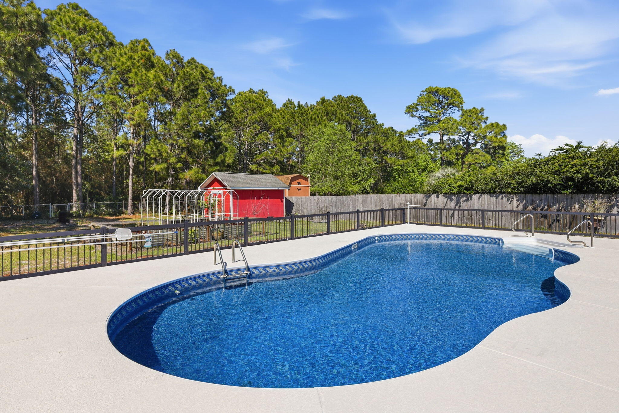 HAMPTON RIDGE - Residential