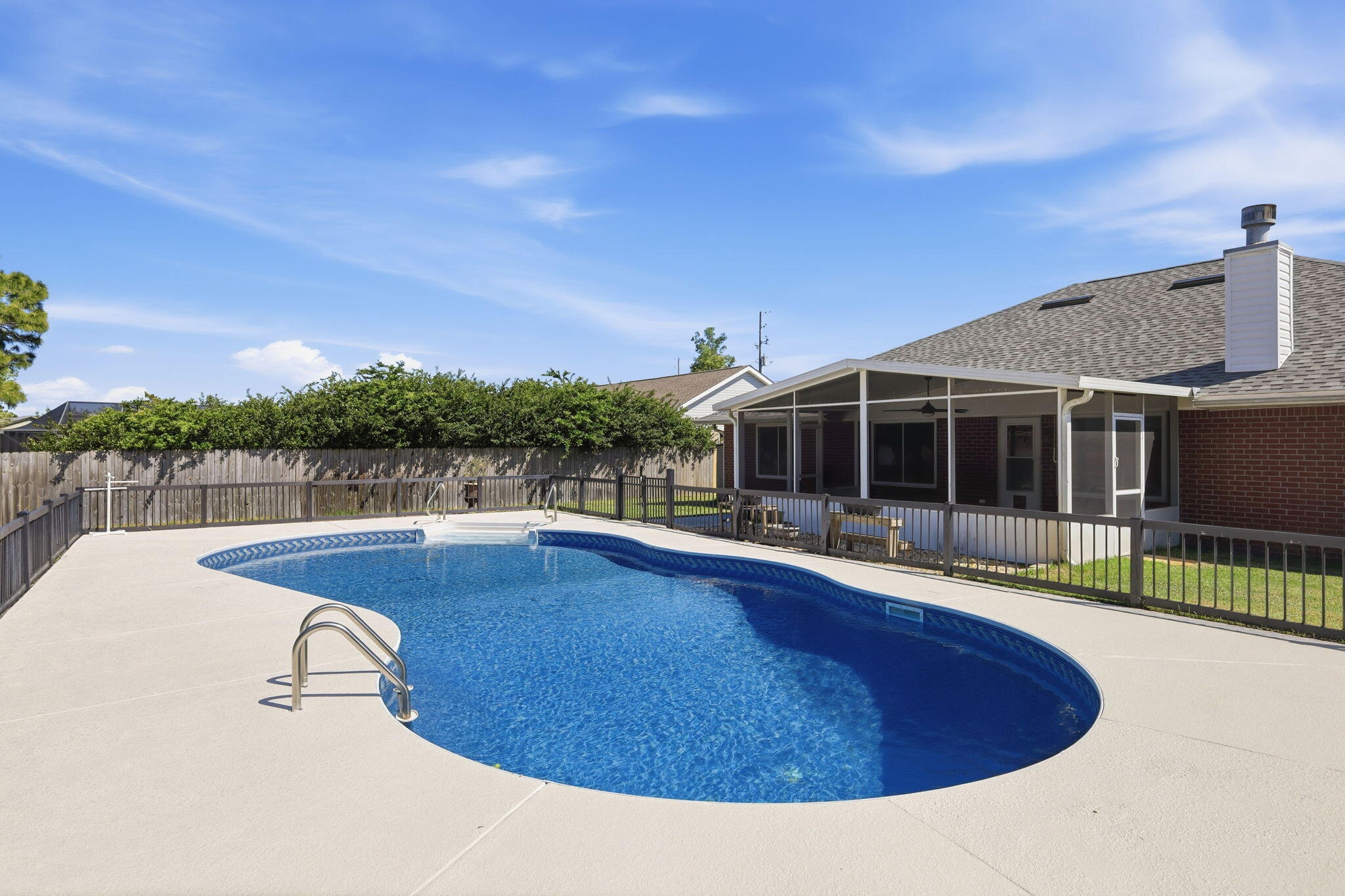 HAMPTON RIDGE - Residential