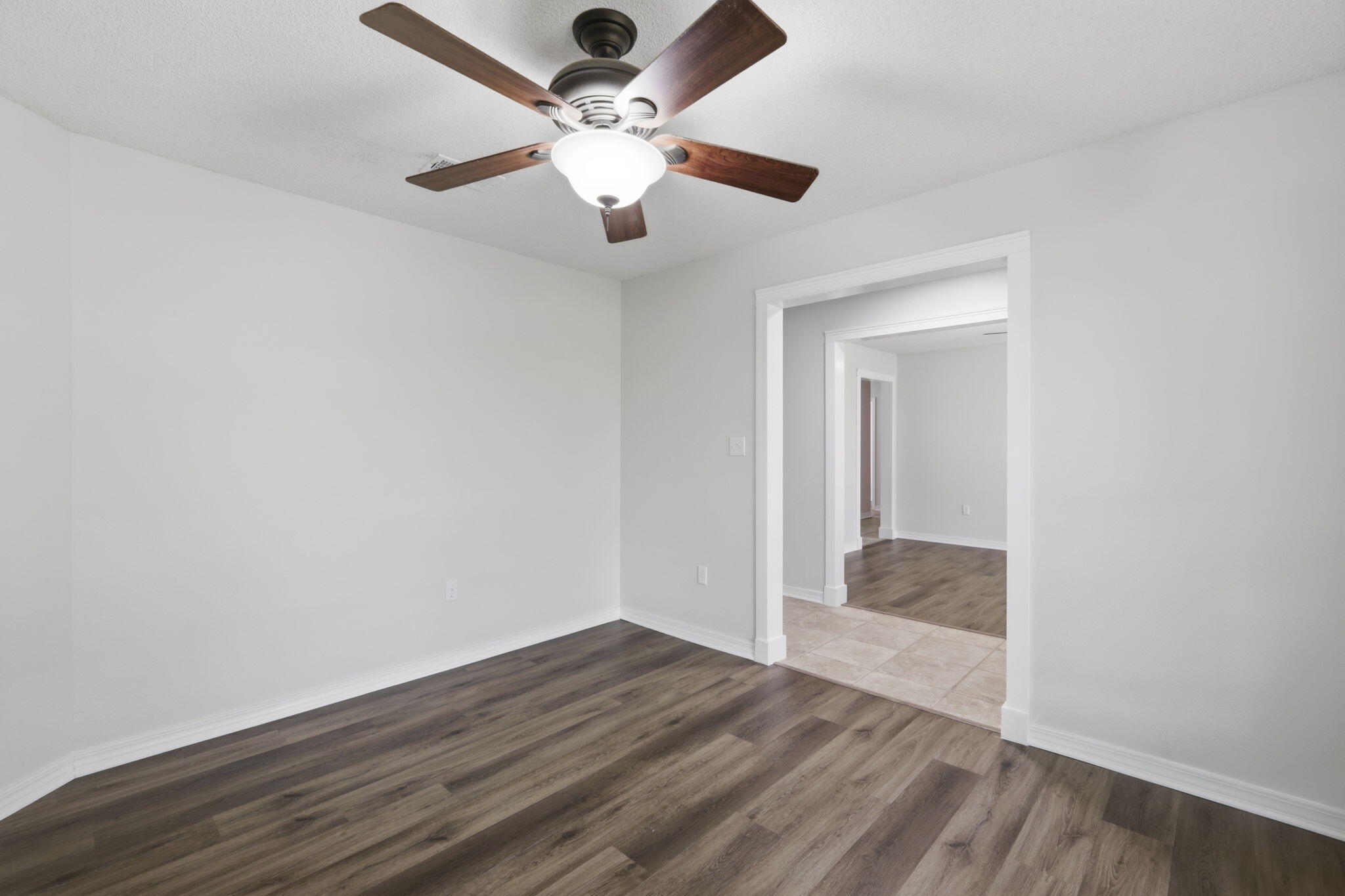 HAMPTON RIDGE - Residential