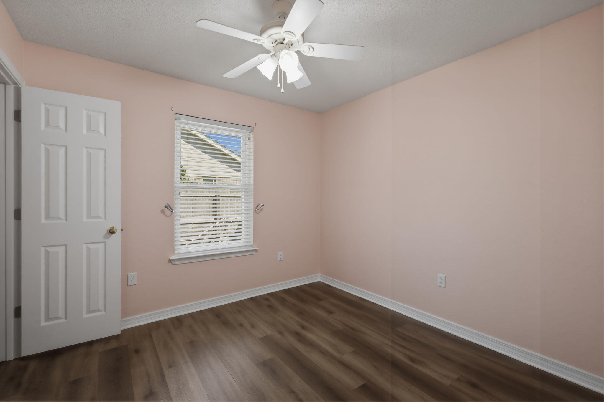 HAMPTON RIDGE - Residential