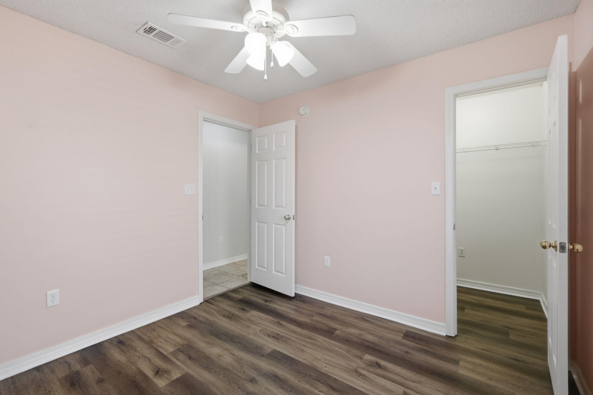 HAMPTON RIDGE - Residential