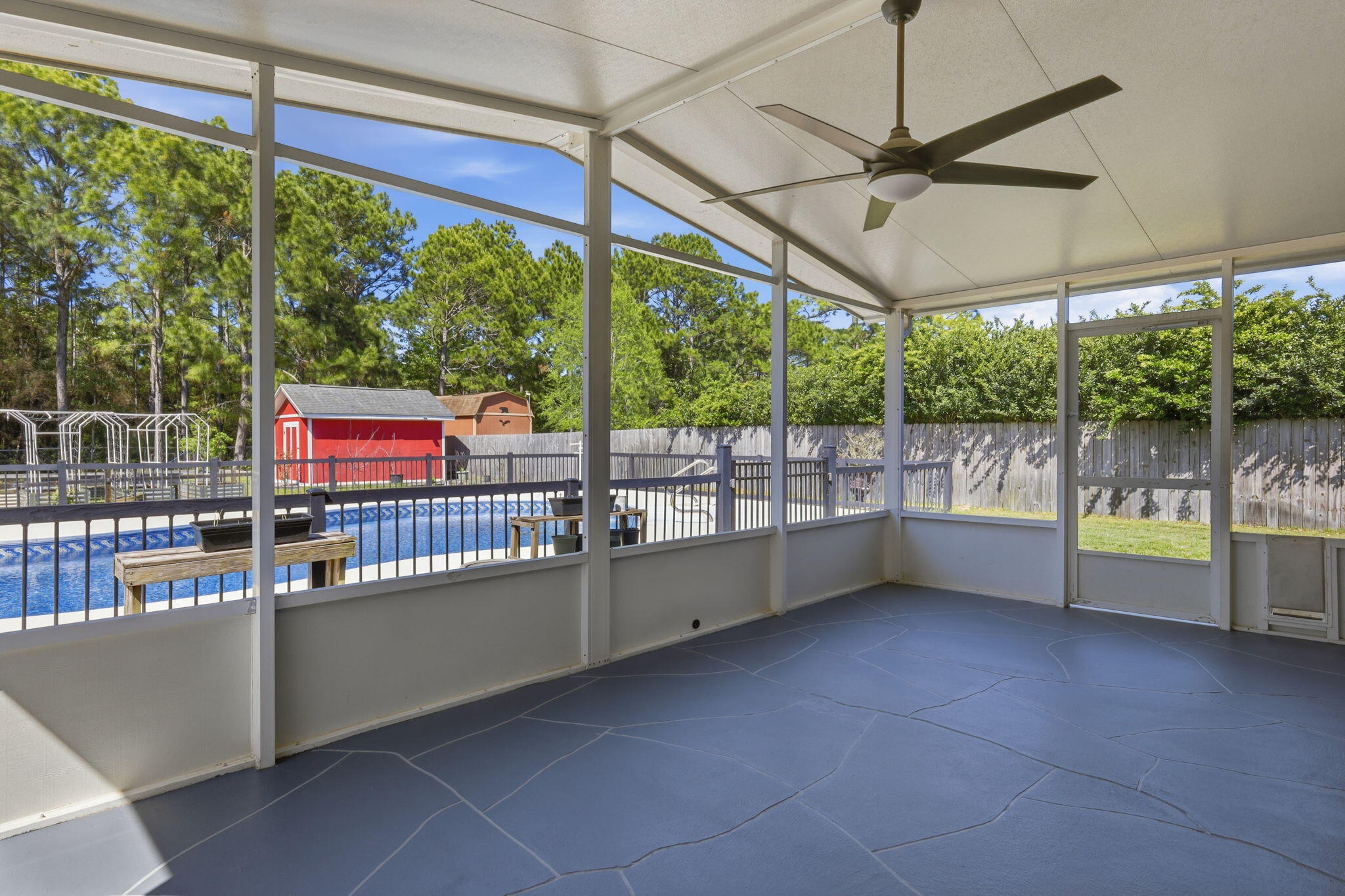 HAMPTON RIDGE - Residential