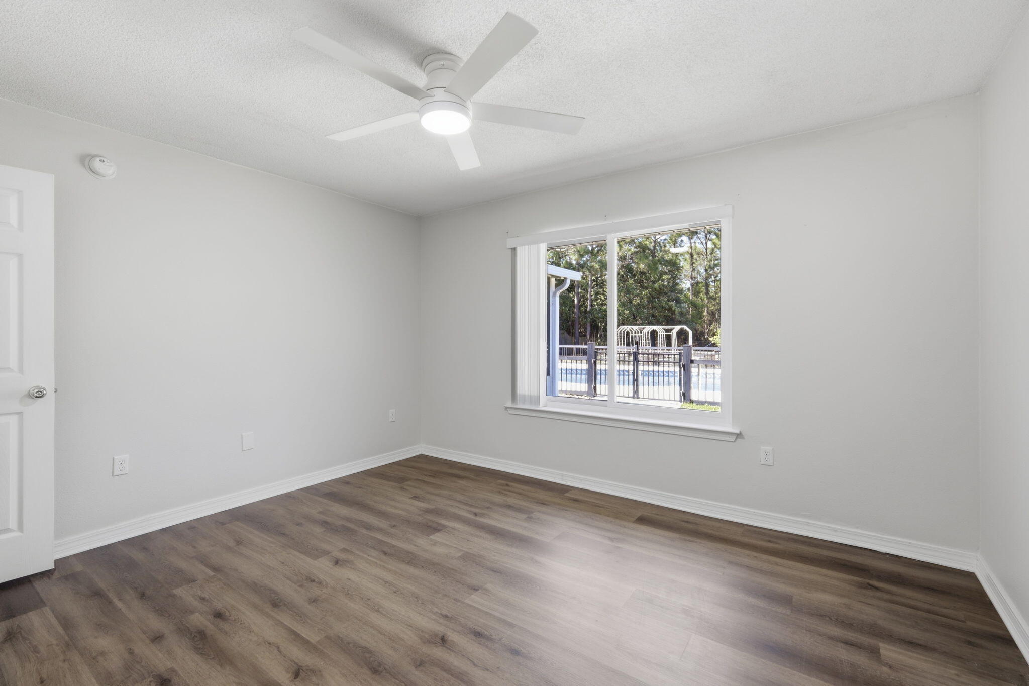 HAMPTON RIDGE - Residential