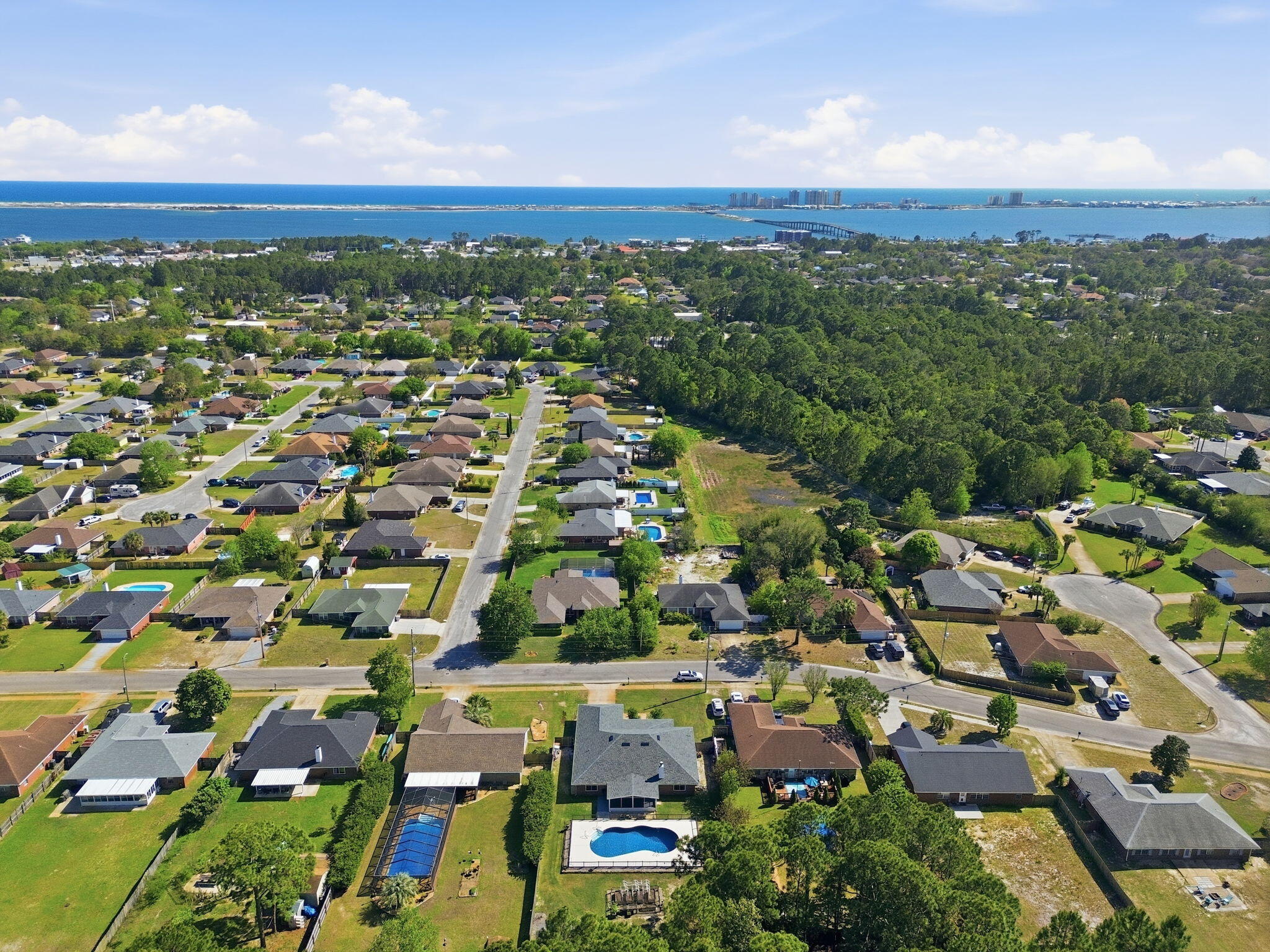 HAMPTON RIDGE - Residential