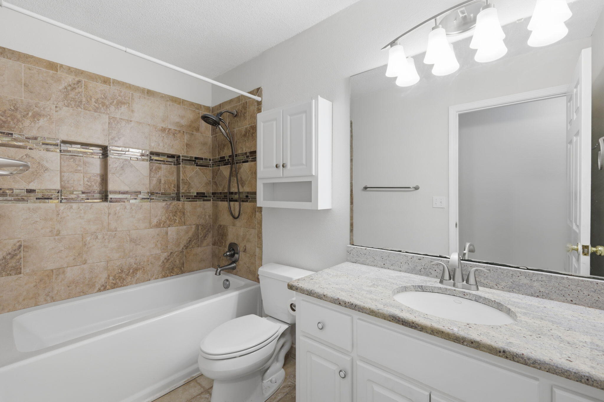 HAMPTON RIDGE - Residential