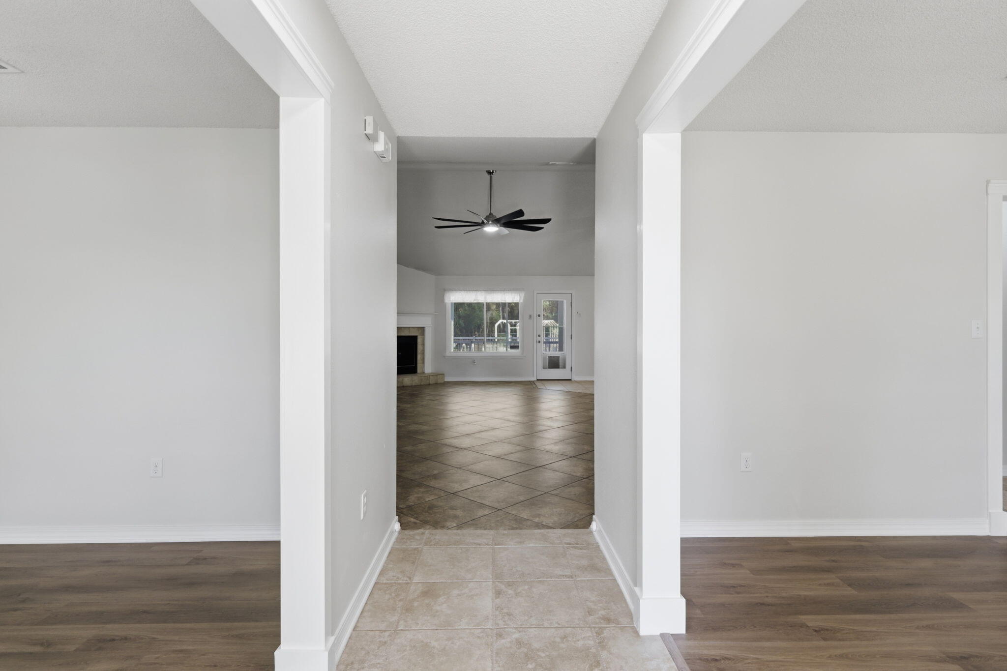 HAMPTON RIDGE - Residential