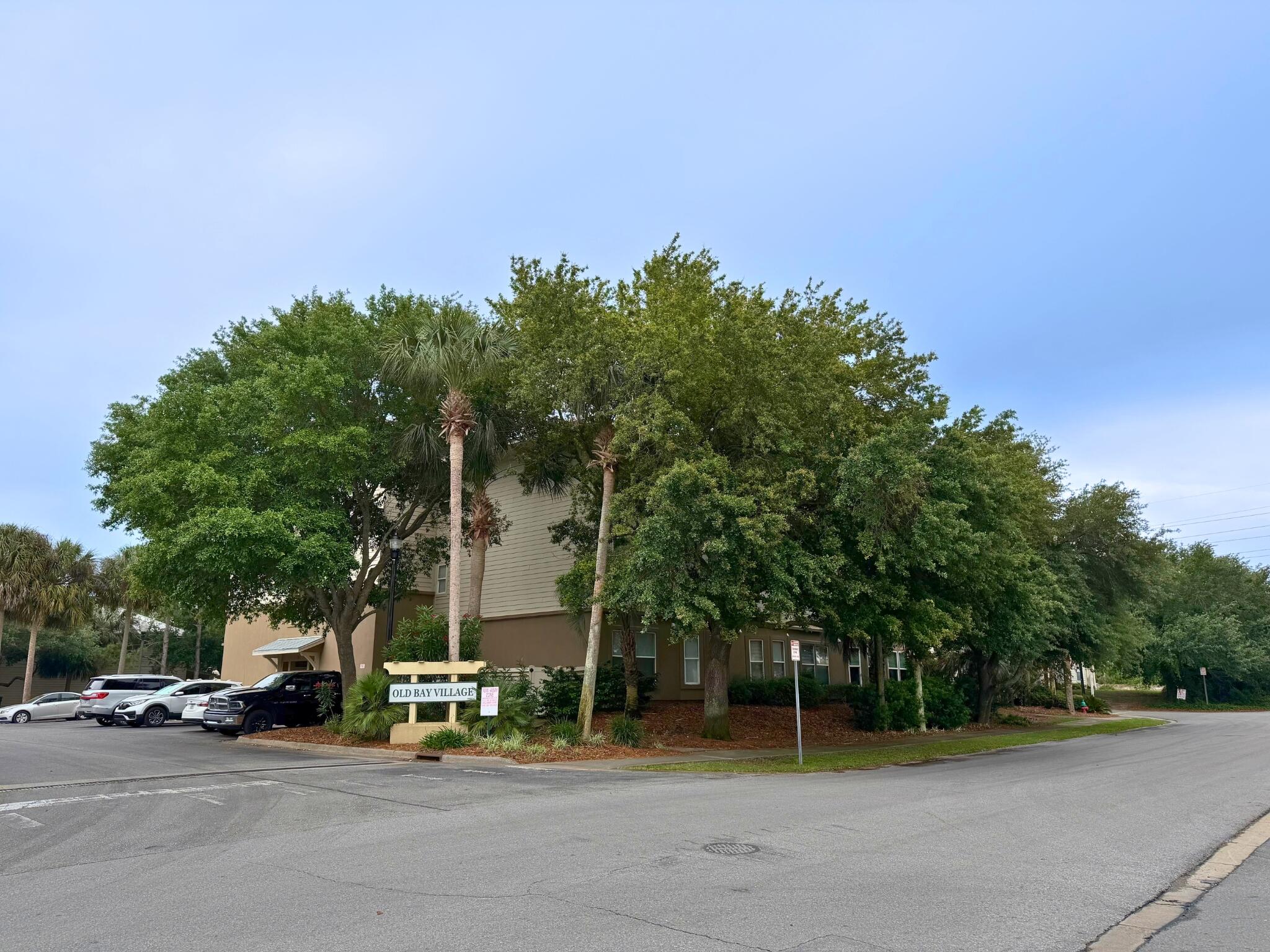 OLD BAY CONDO - Residential