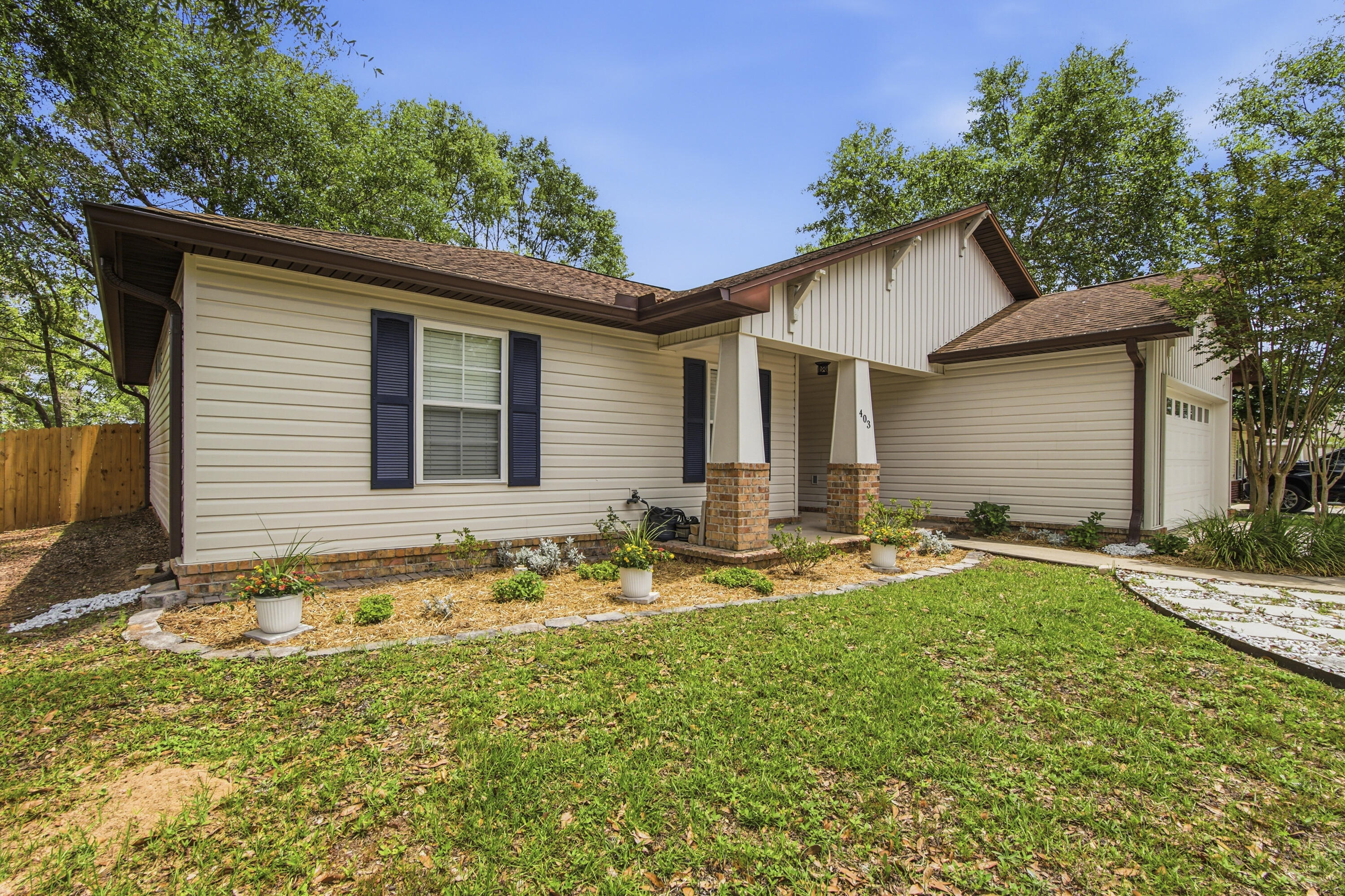 HUNTERS' RIDGE - Residential