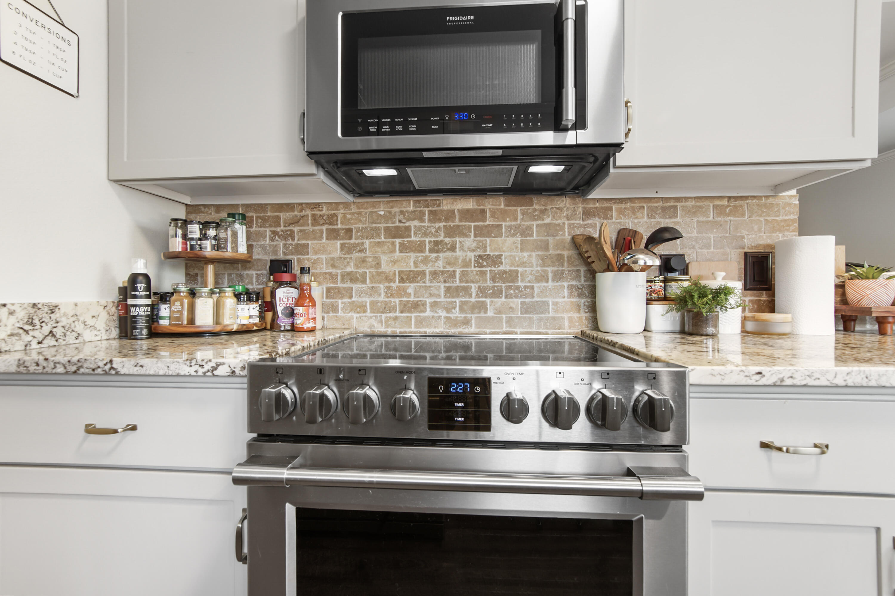 HUNTERS' RIDGE - Residential