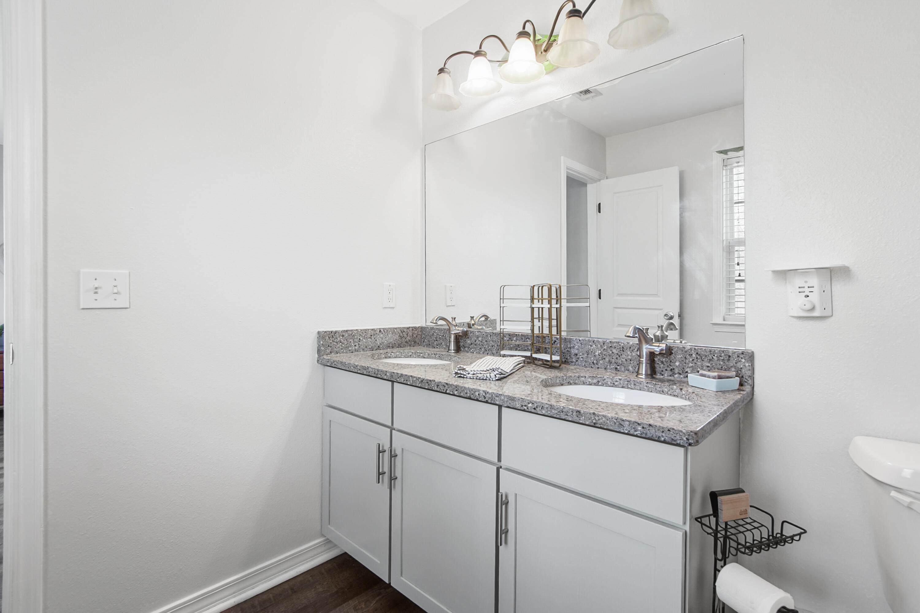 HUNTERS' RIDGE - Residential