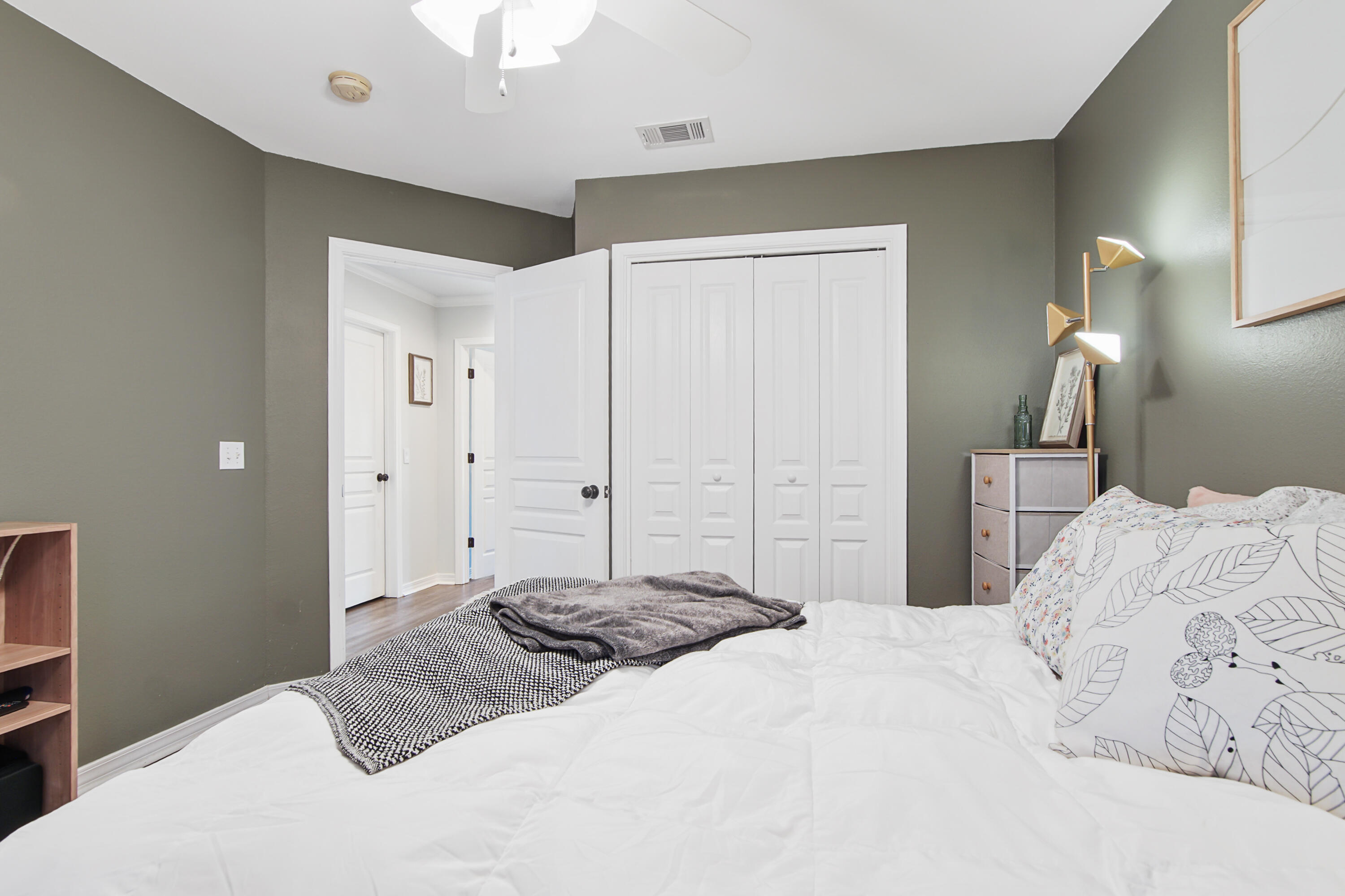 HUNTERS' RIDGE - Residential