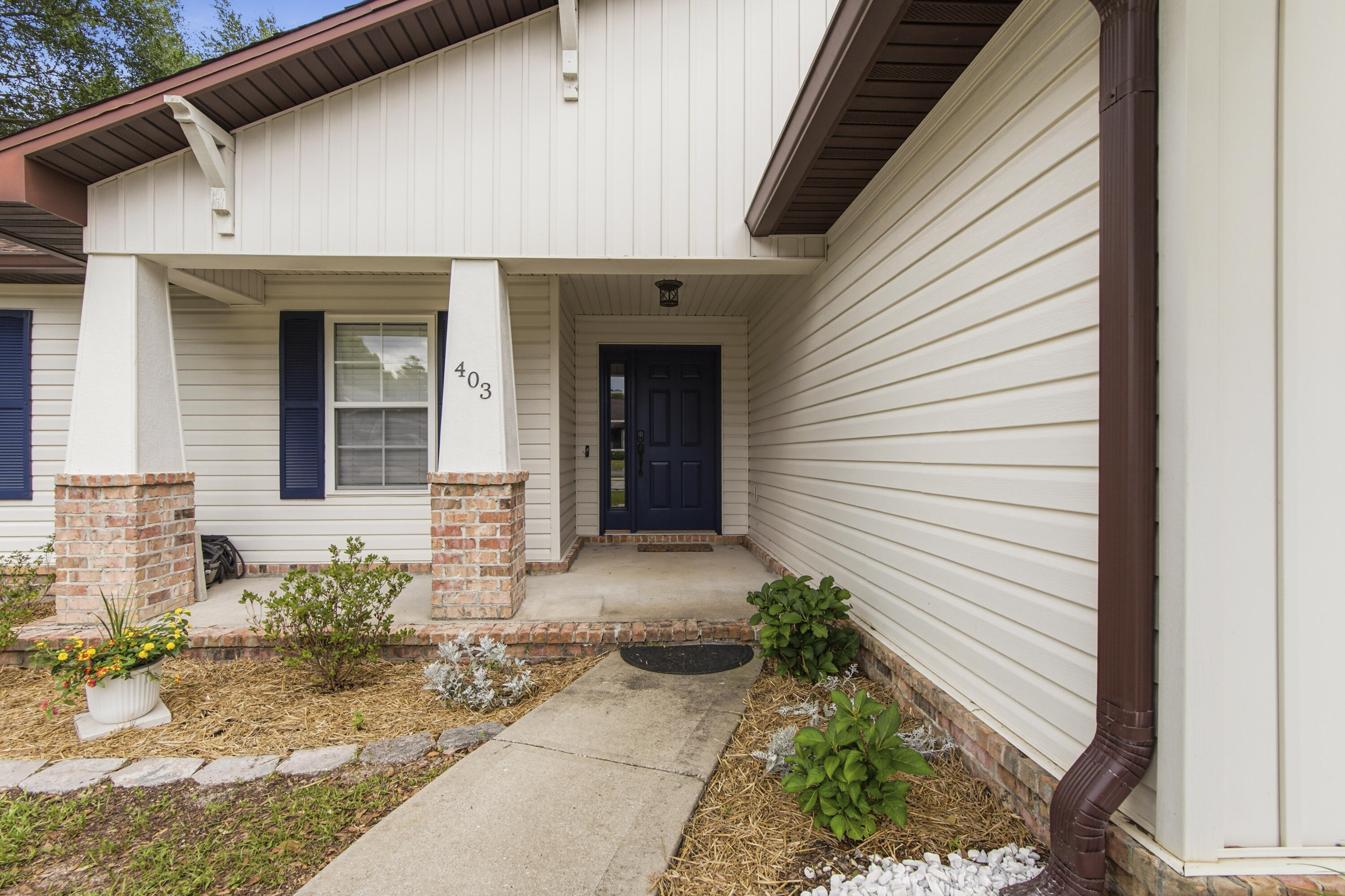 HUNTERS' RIDGE - Residential