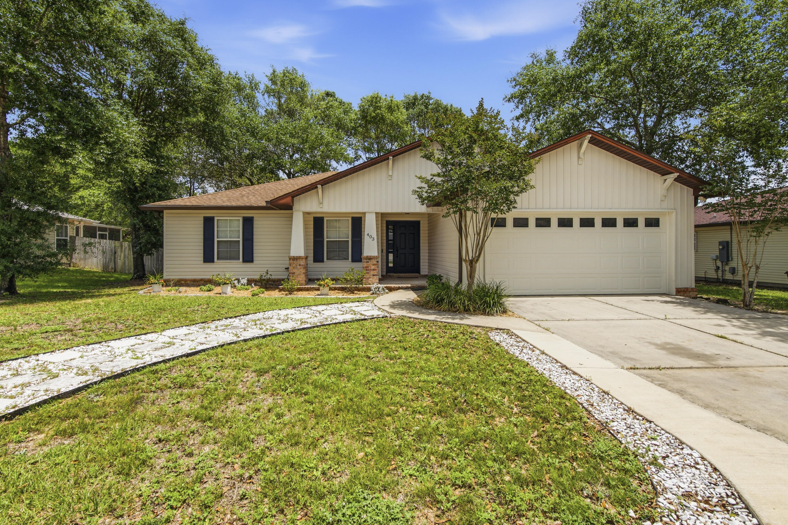 HUNTERS' RIDGE - Residential