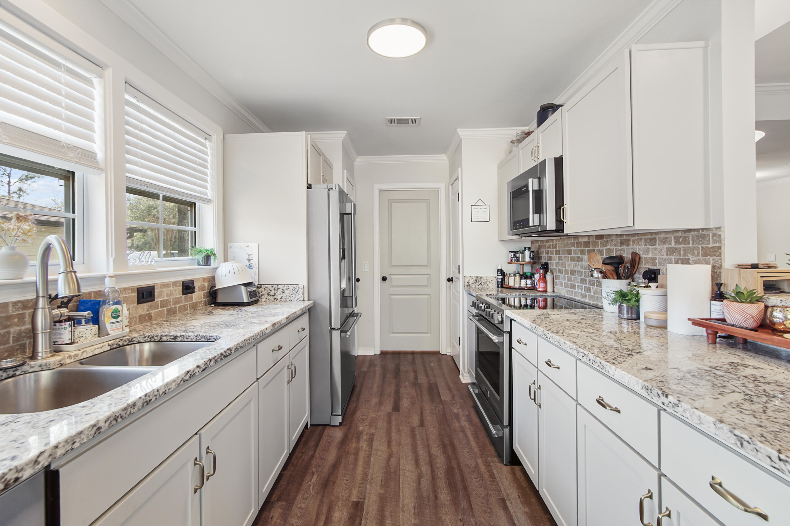 HUNTERS' RIDGE - Residential