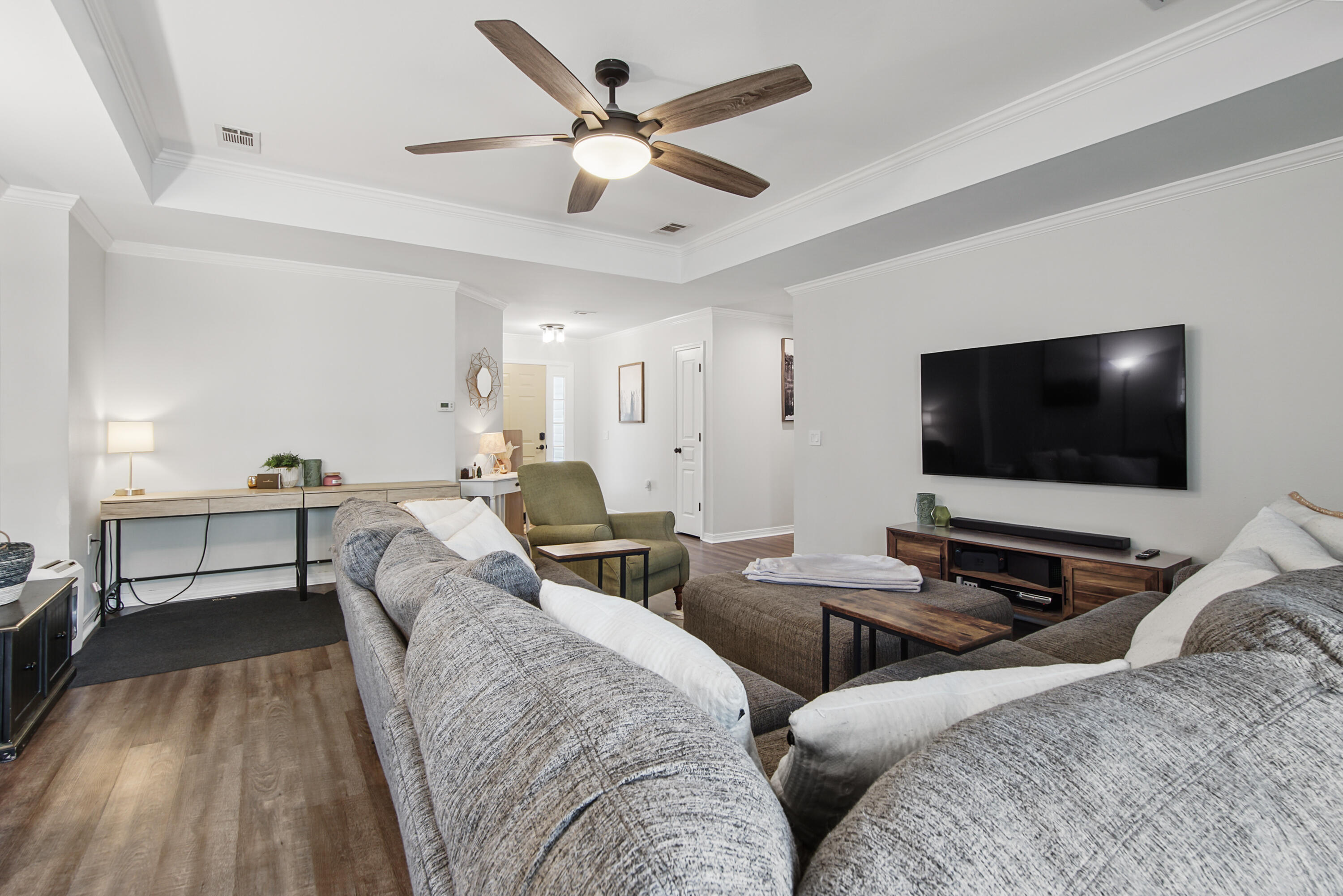 HUNTERS' RIDGE - Residential