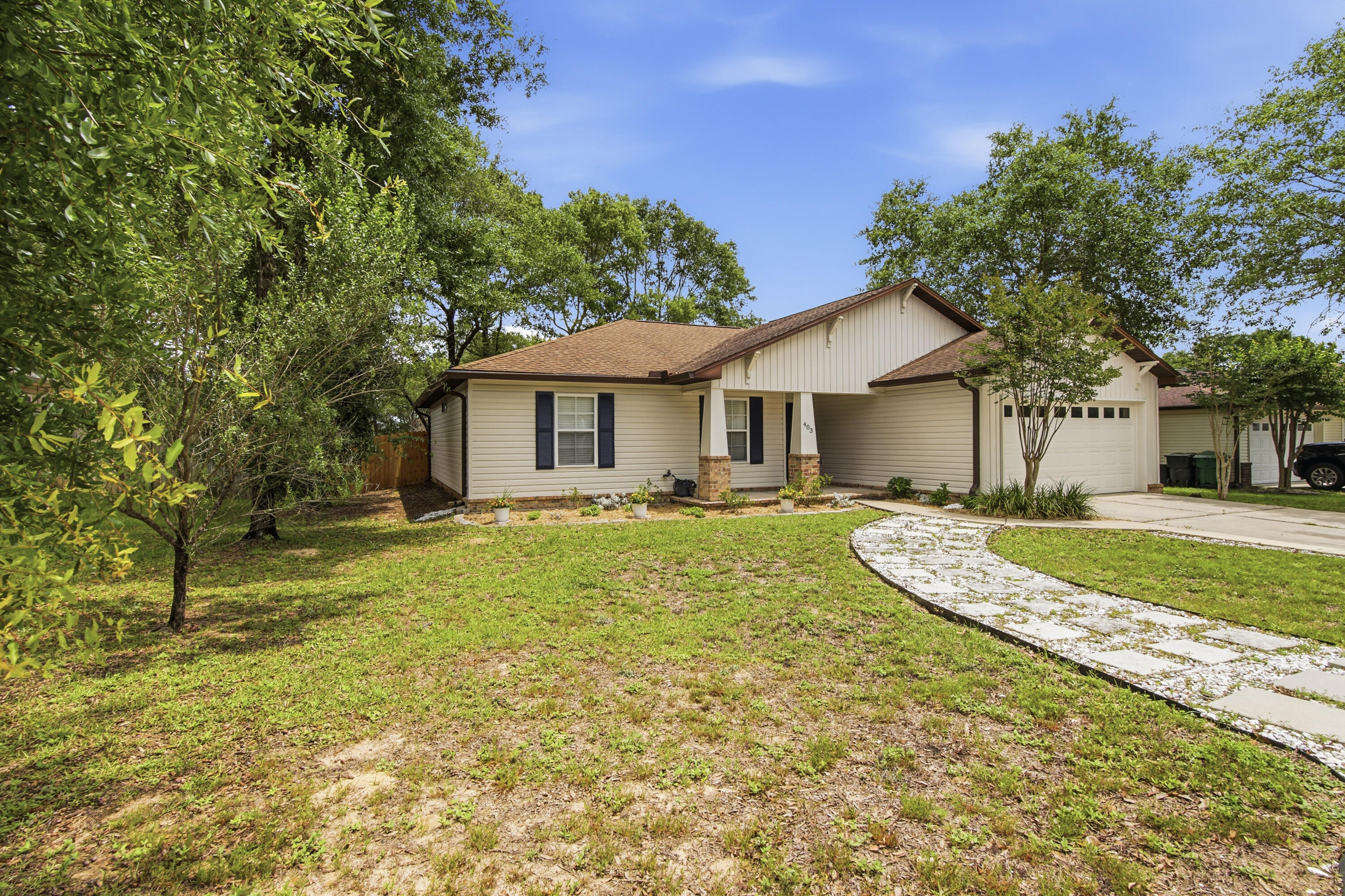 HUNTERS' RIDGE - Residential