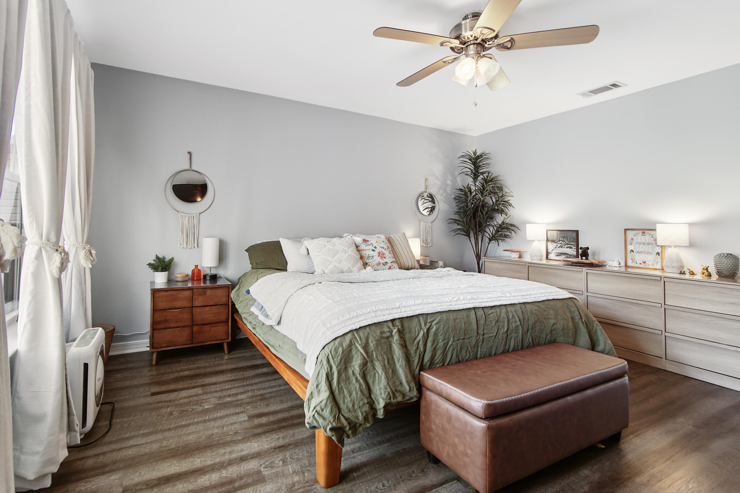 HUNTERS' RIDGE - Residential