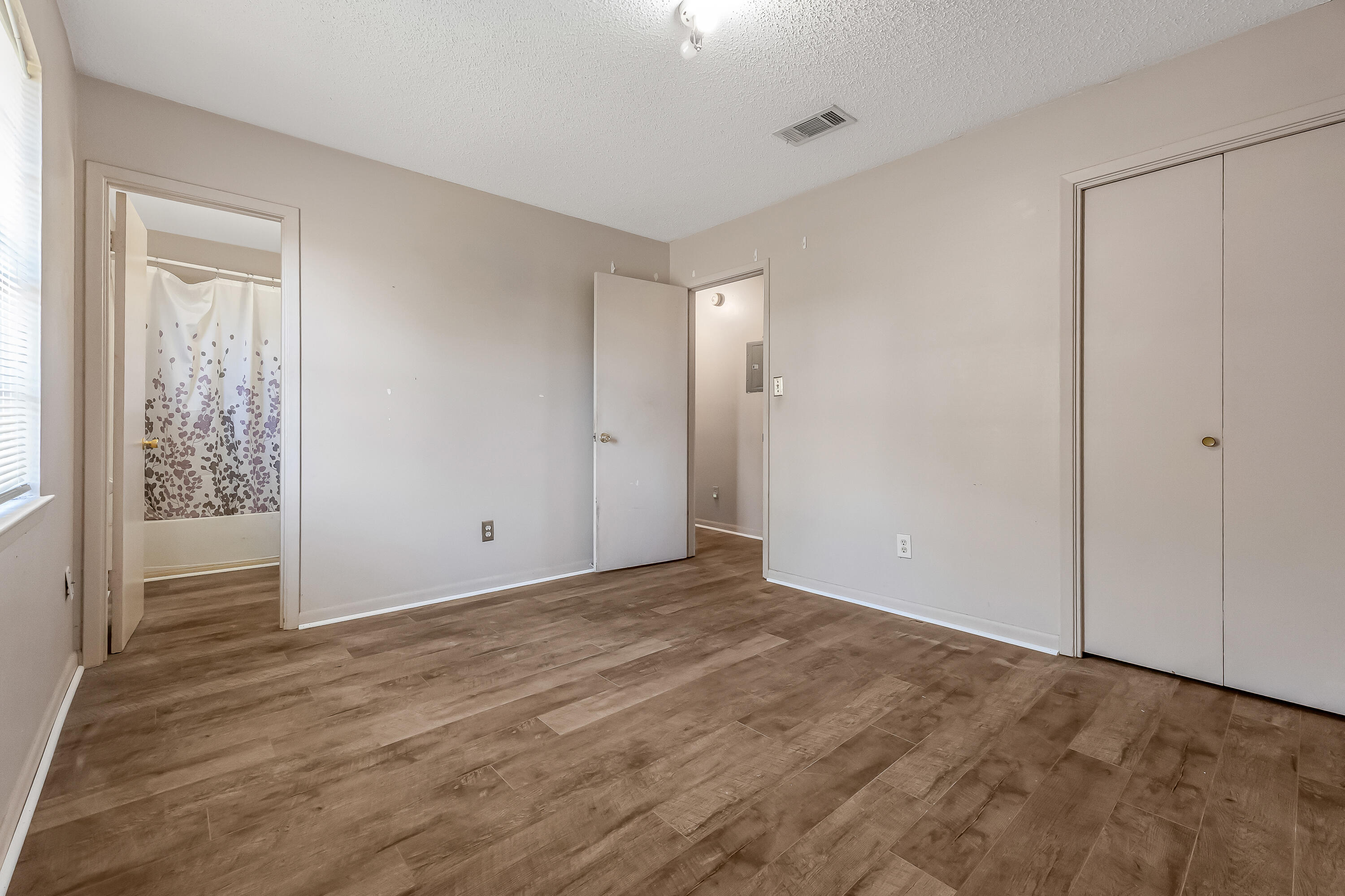 POLYNESIAN ISLANDS - Residential