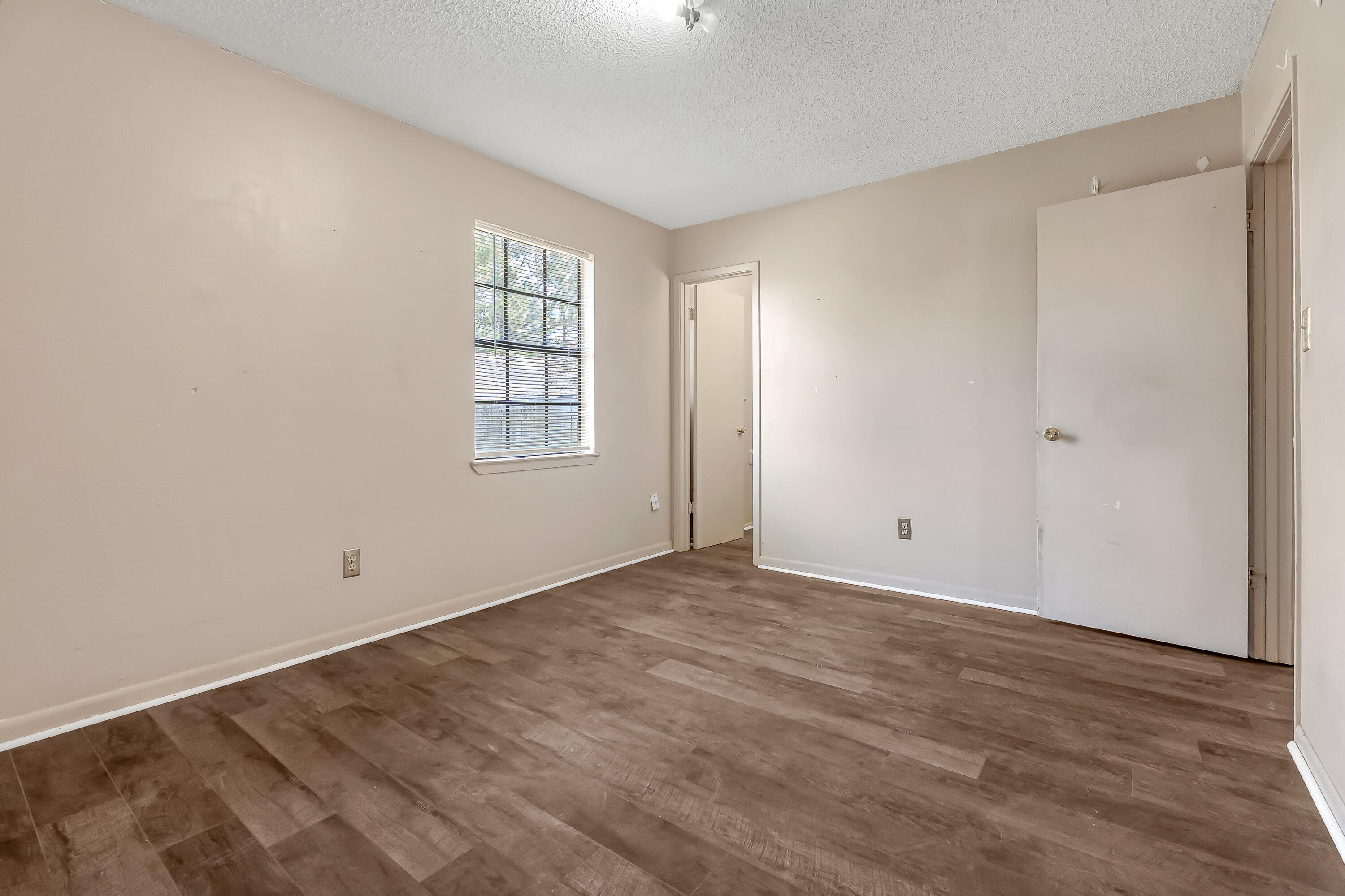 POLYNESIAN ISLANDS - Residential