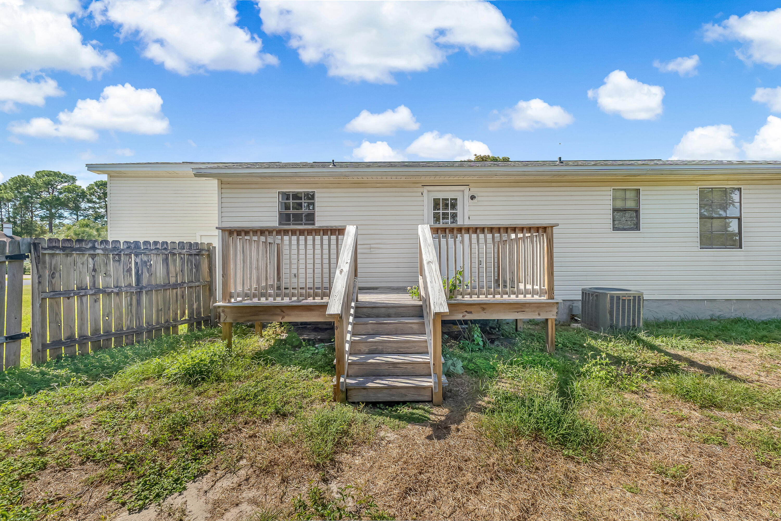 POLYNESIAN ISLANDS - Residential