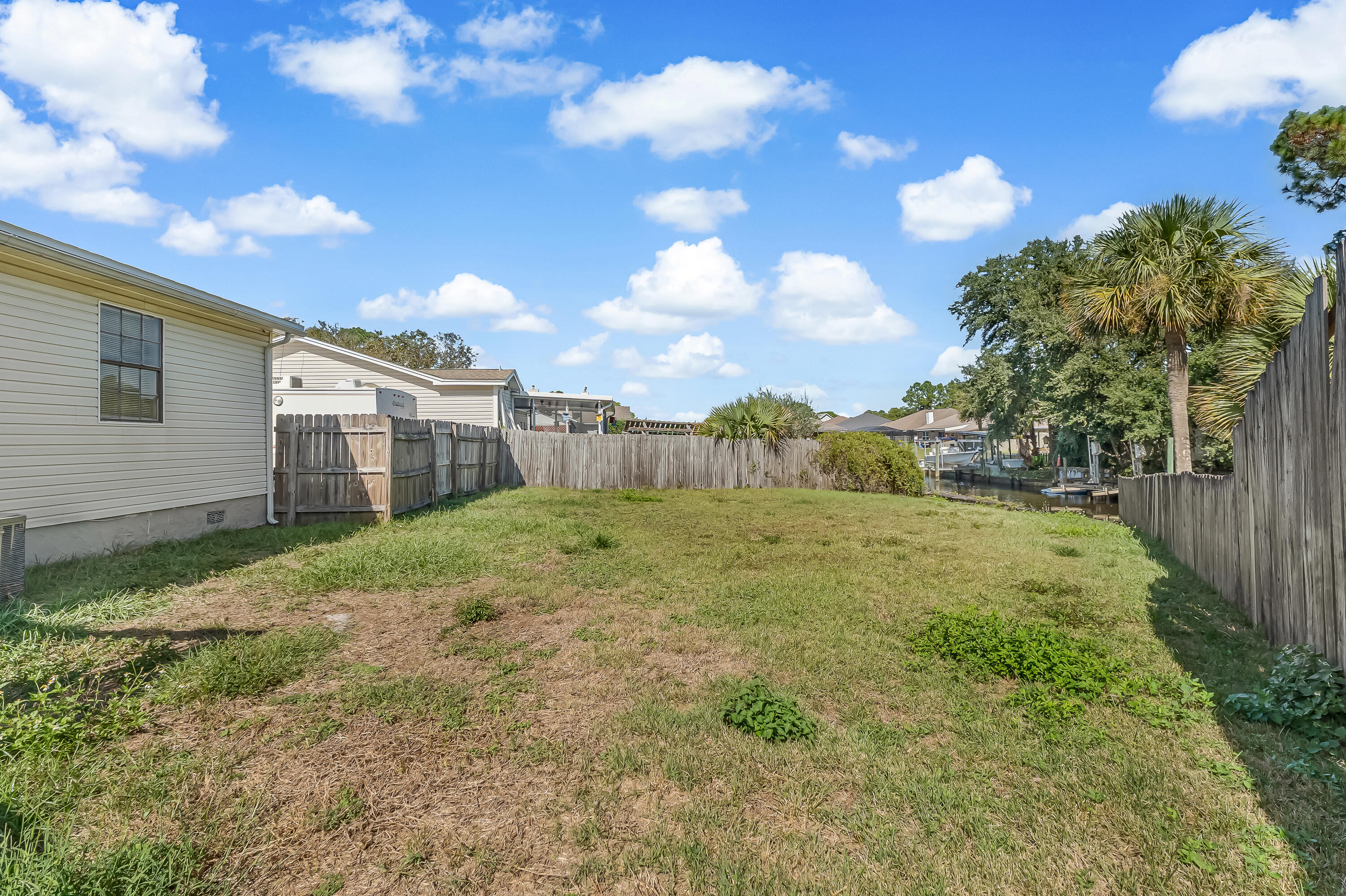 POLYNESIAN ISLANDS - Residential