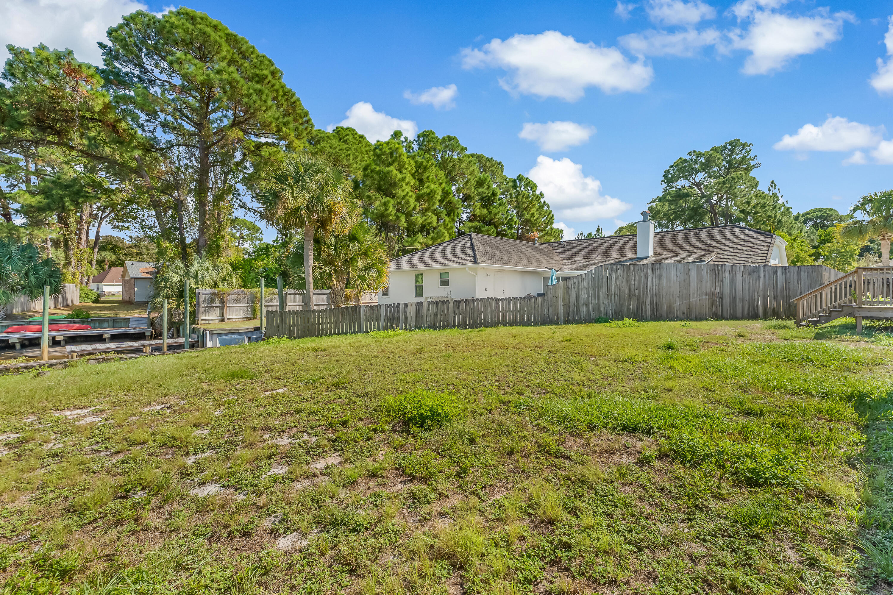 POLYNESIAN ISLANDS - Residential