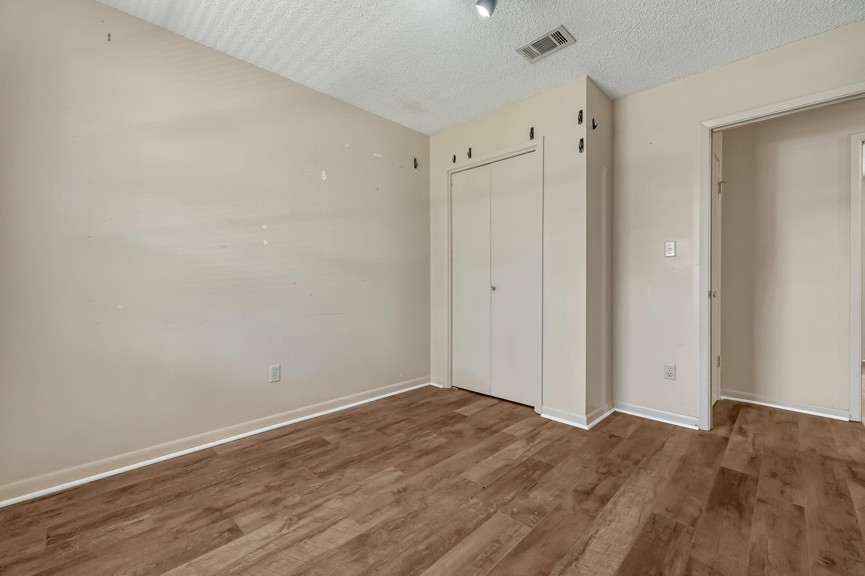 POLYNESIAN ISLANDS - Residential