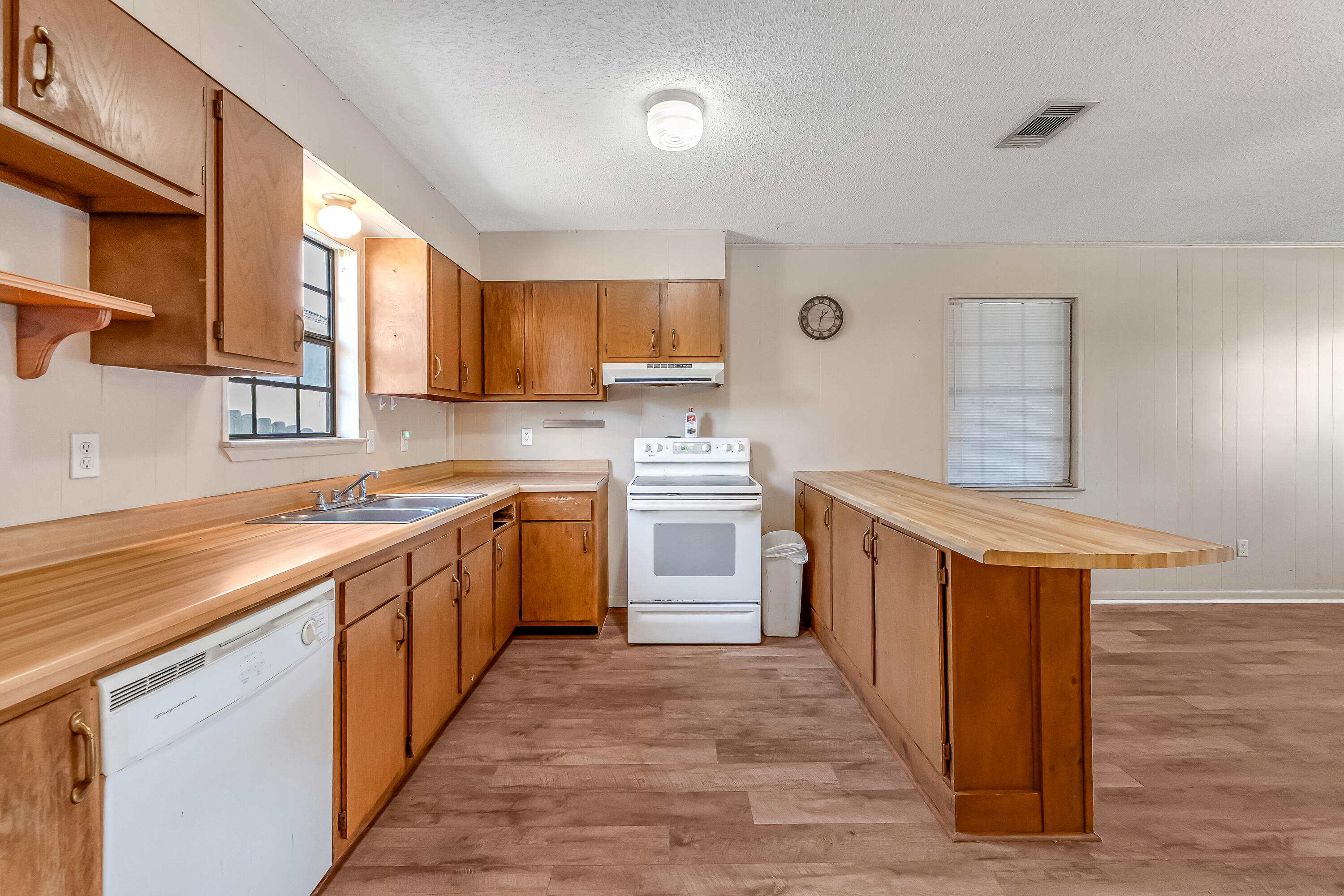 POLYNESIAN ISLANDS - Residential