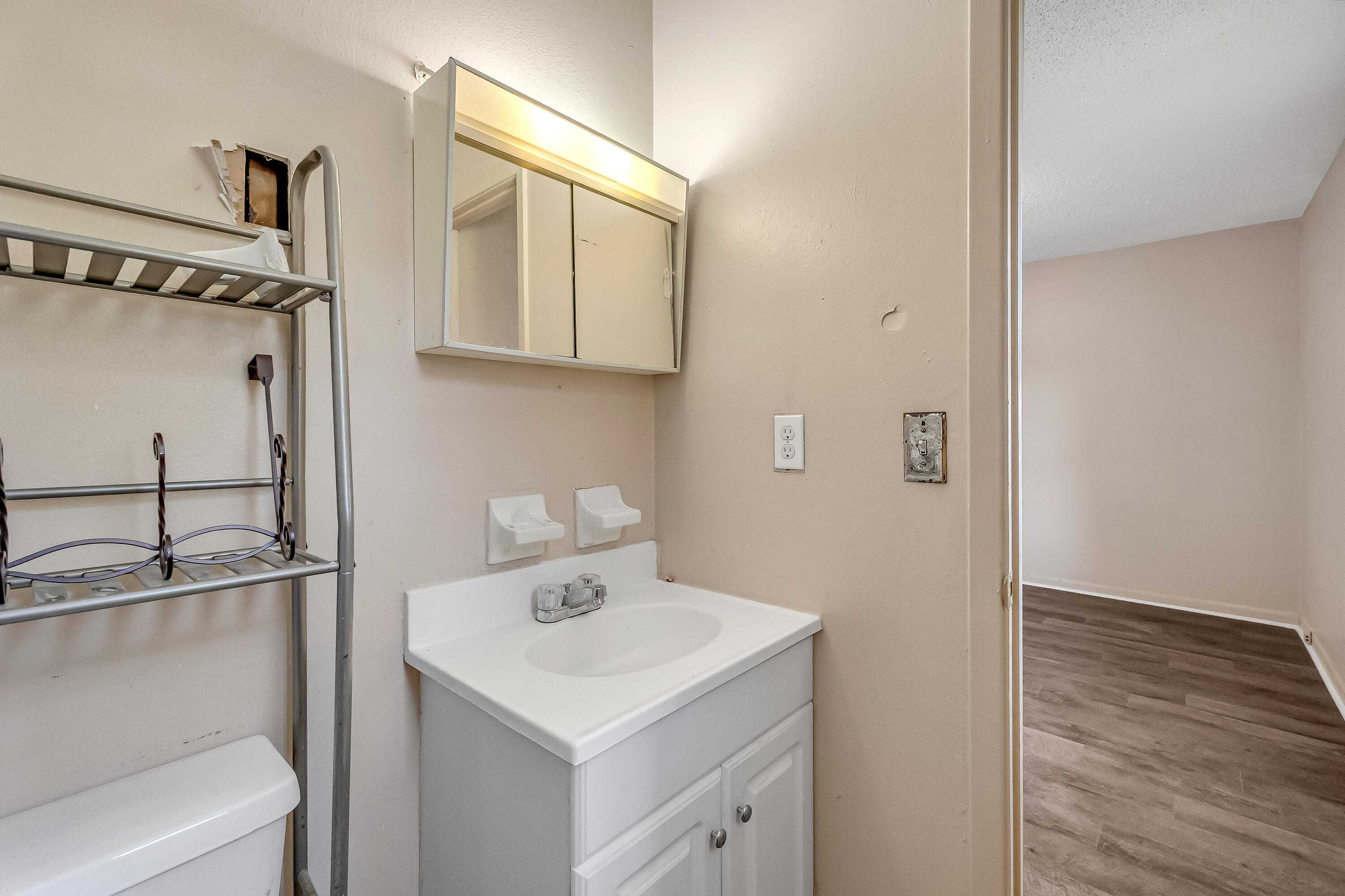 POLYNESIAN ISLANDS - Residential