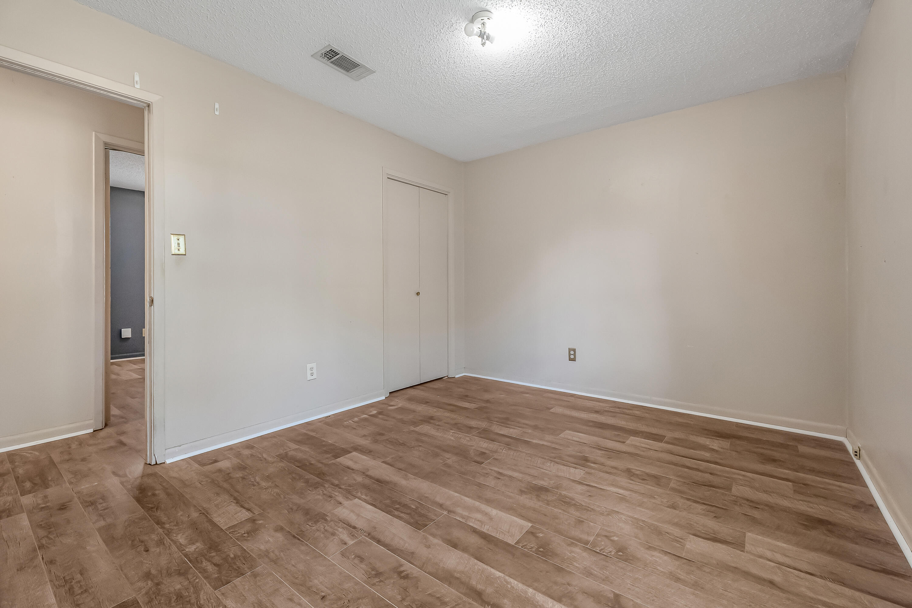 POLYNESIAN ISLANDS - Residential