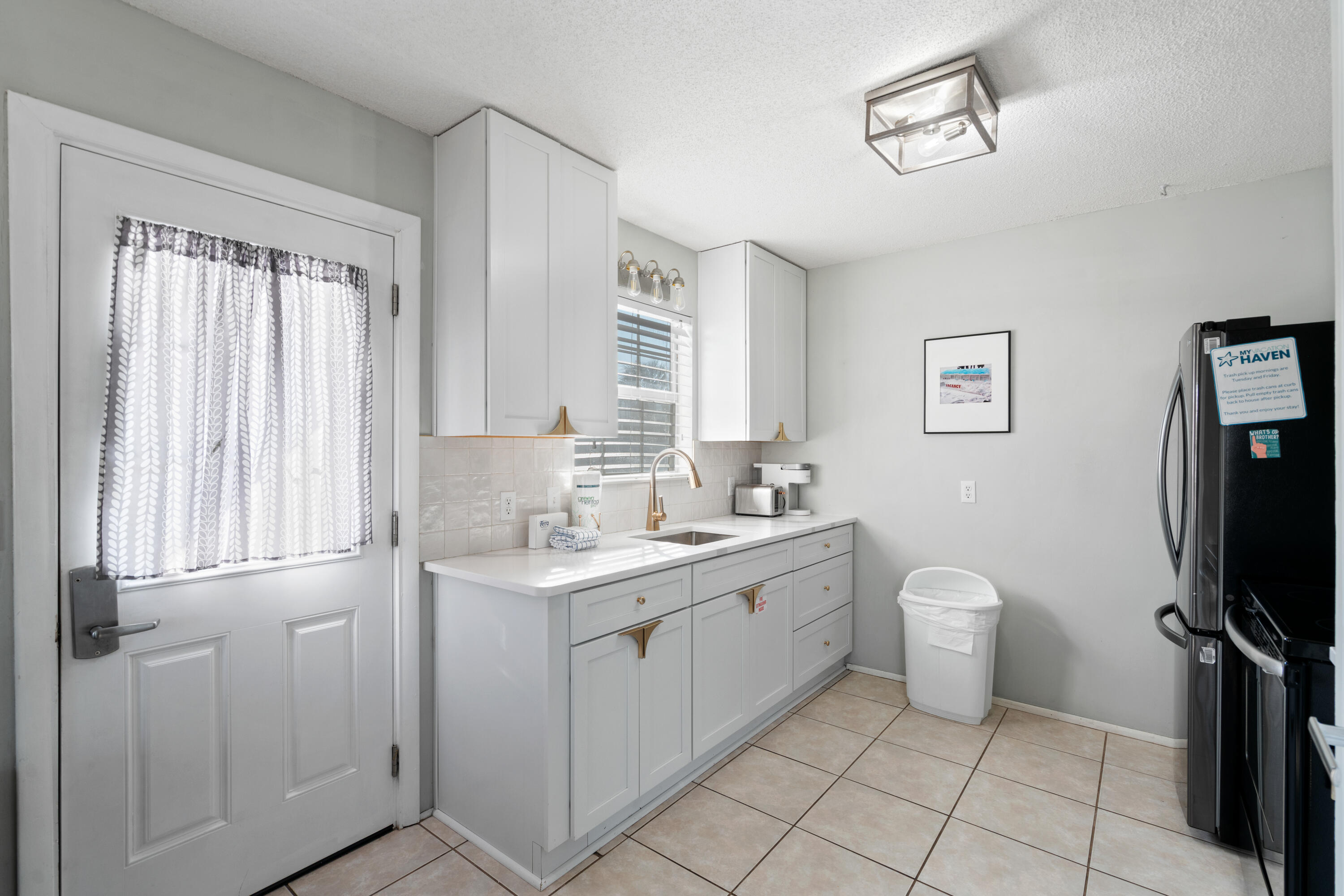 CRYSTAL BEACH - Residential