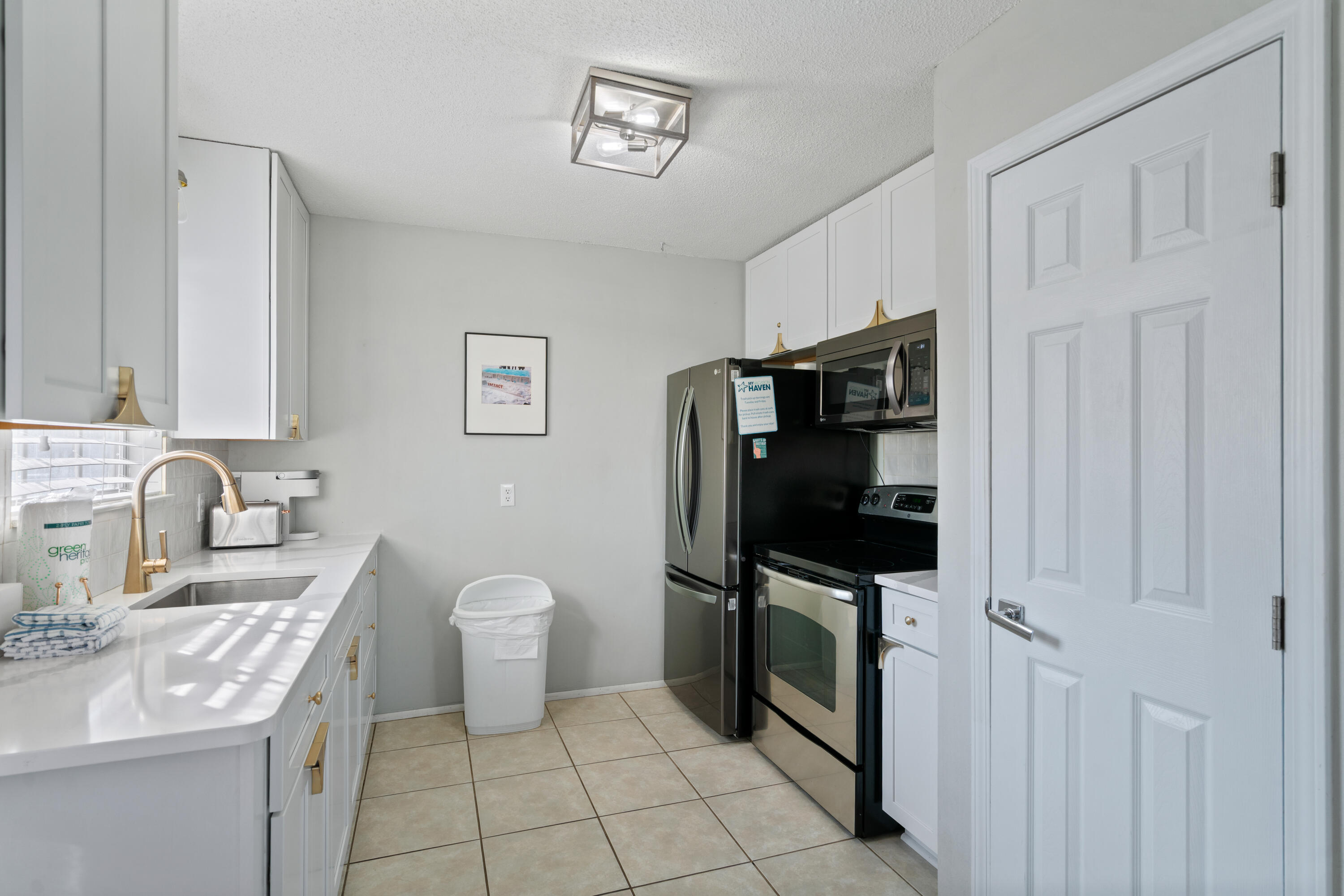 CRYSTAL BEACH - Residential