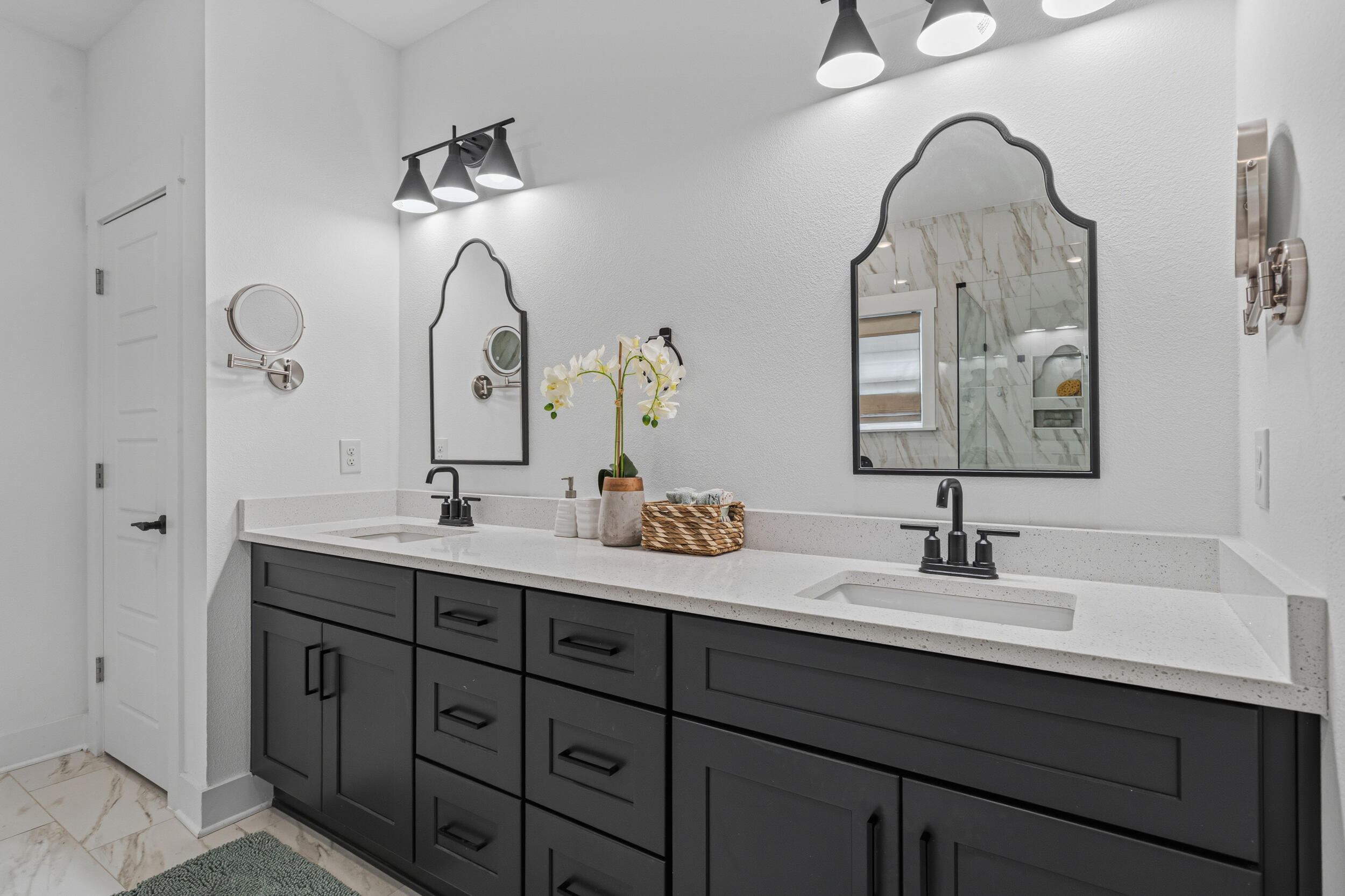 1ST ADD BEL-AIR S/D LOT 4 BLK B - Residential