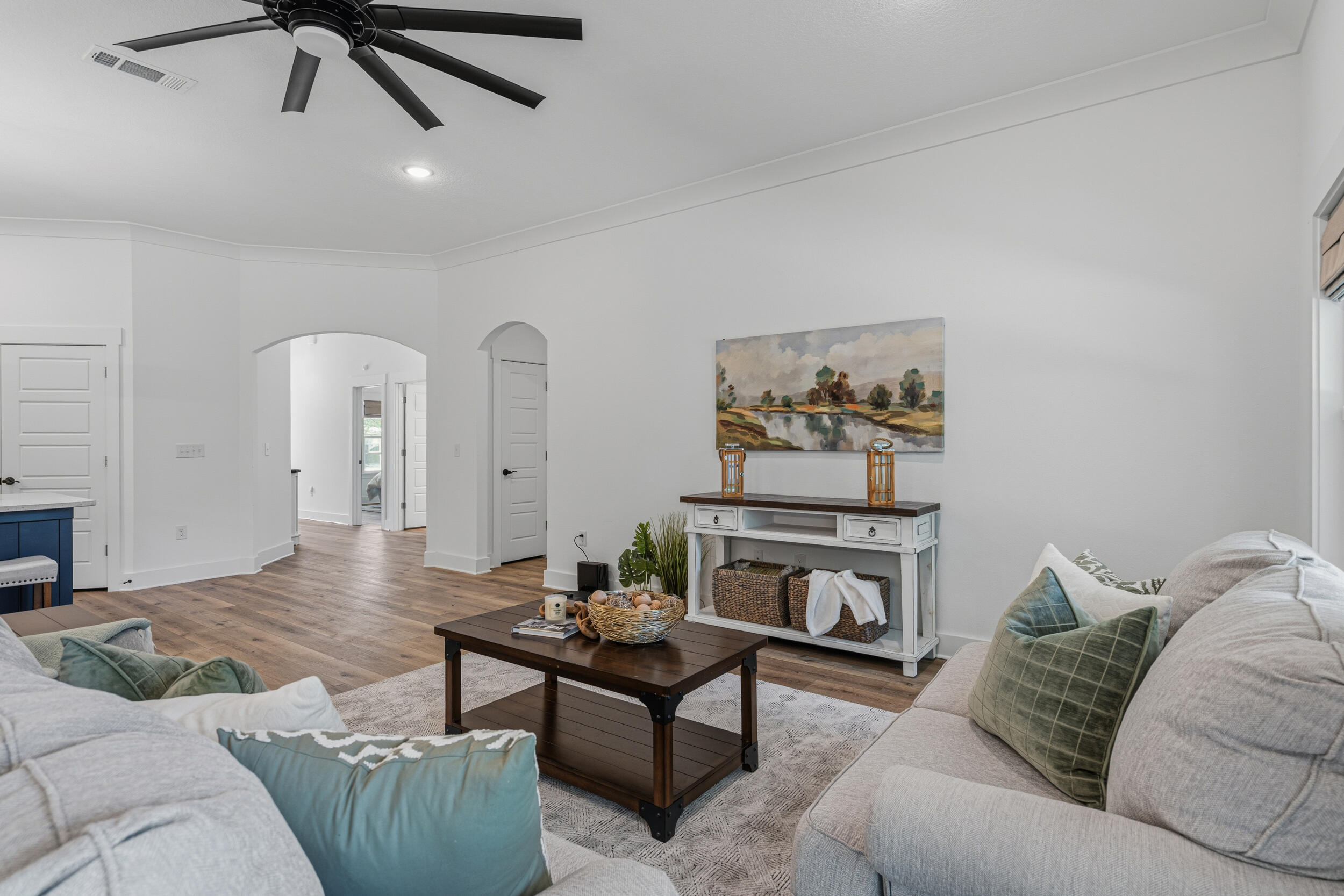 1ST ADD BEL-AIR S/D LOT 4 BLK B - Residential