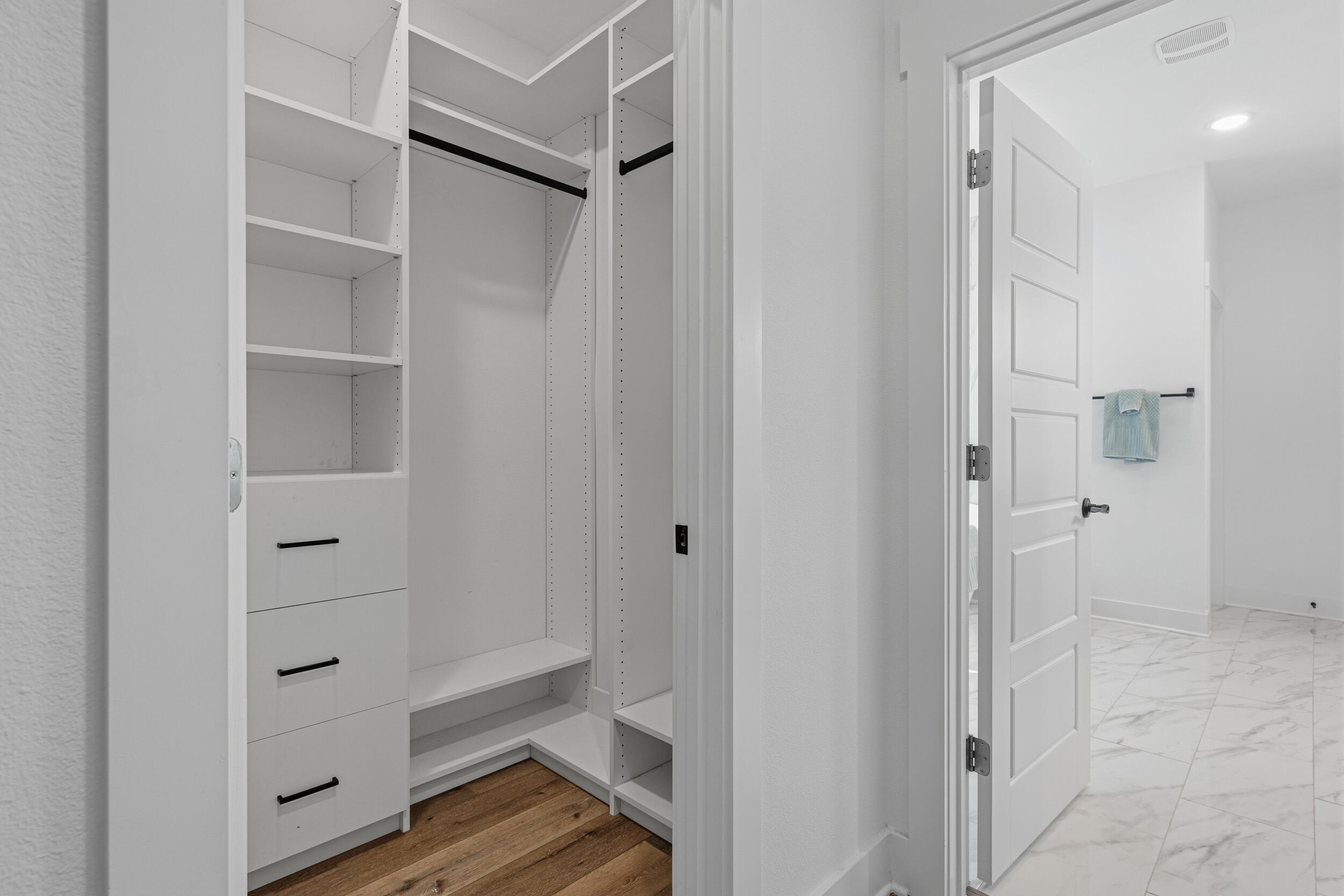 1ST ADD BEL-AIR S/D LOT 4 BLK B - Residential